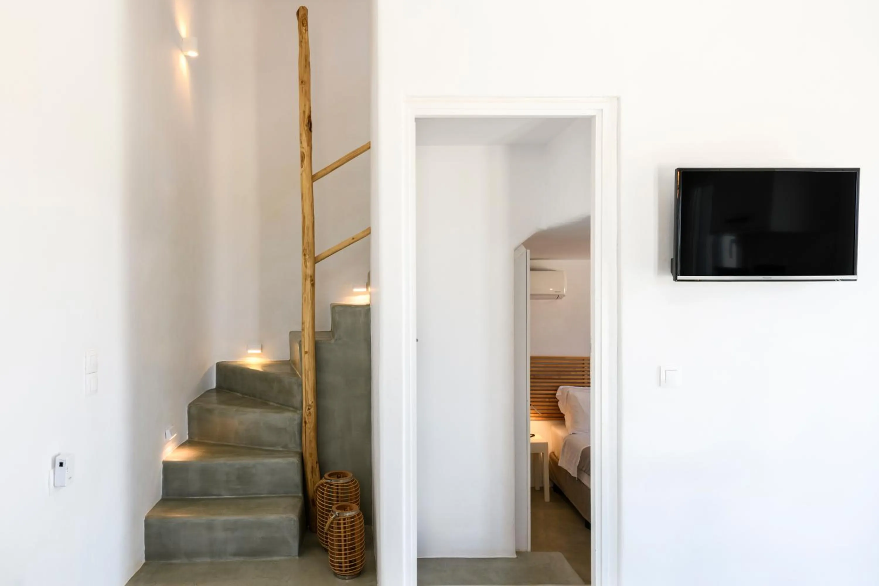 TV and multimedia in Mykonos Residence Villas & Suites Merchia beach