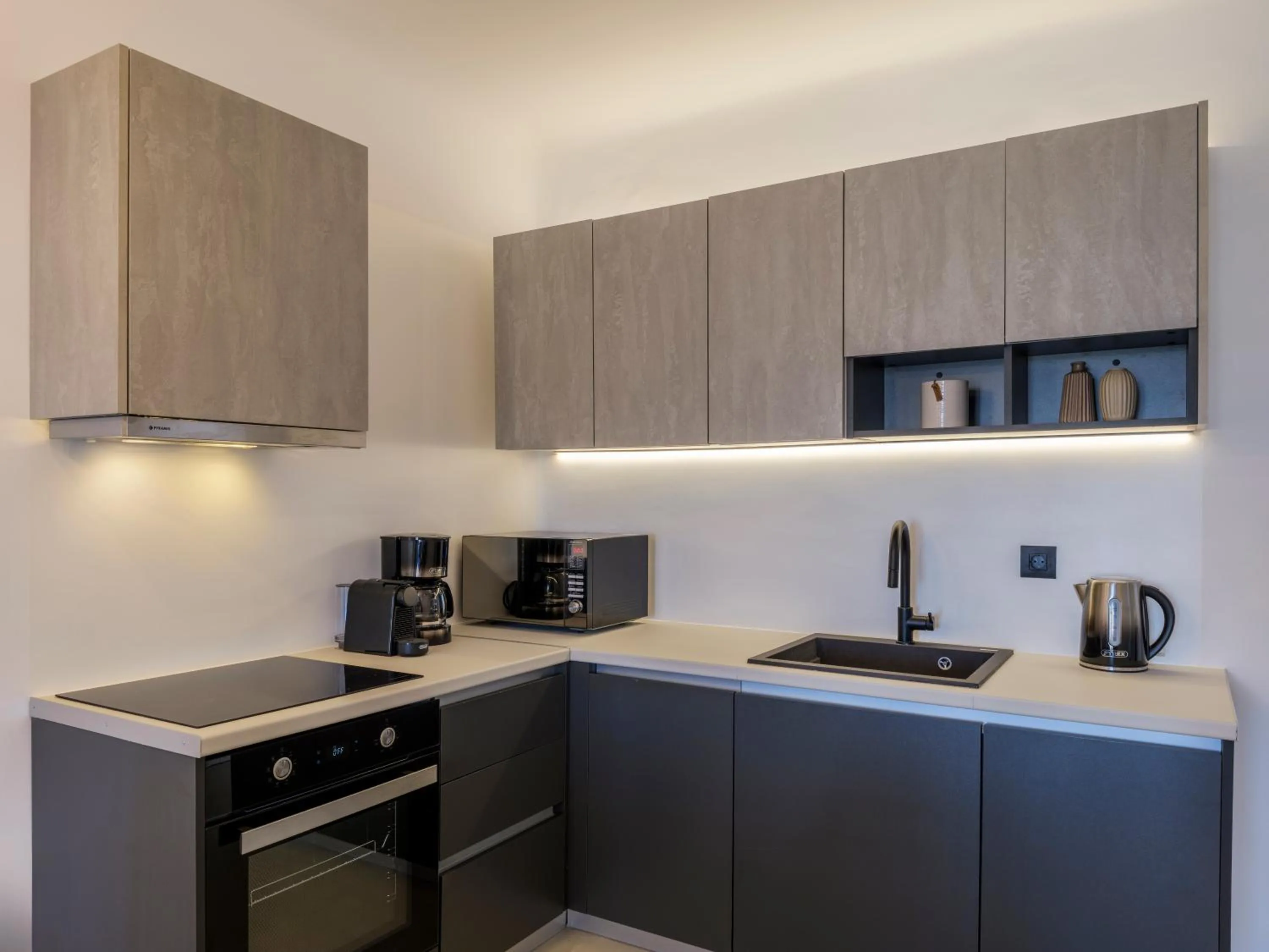 Coffee/tea facilities in Mykonos Residence Villas & Suites Merchia beach