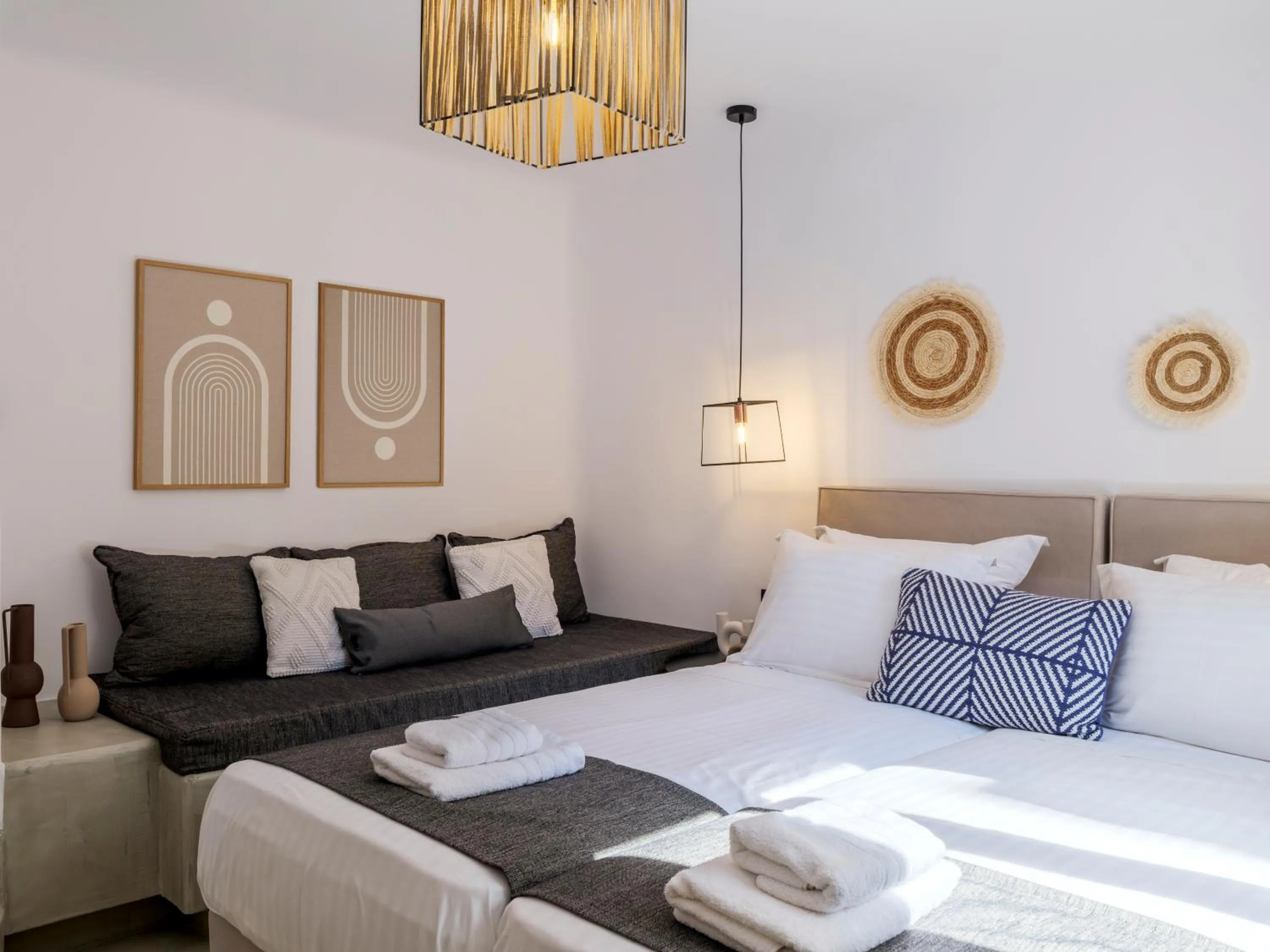 Bed in Mykonos Residence Villas & Suites Merchia beach