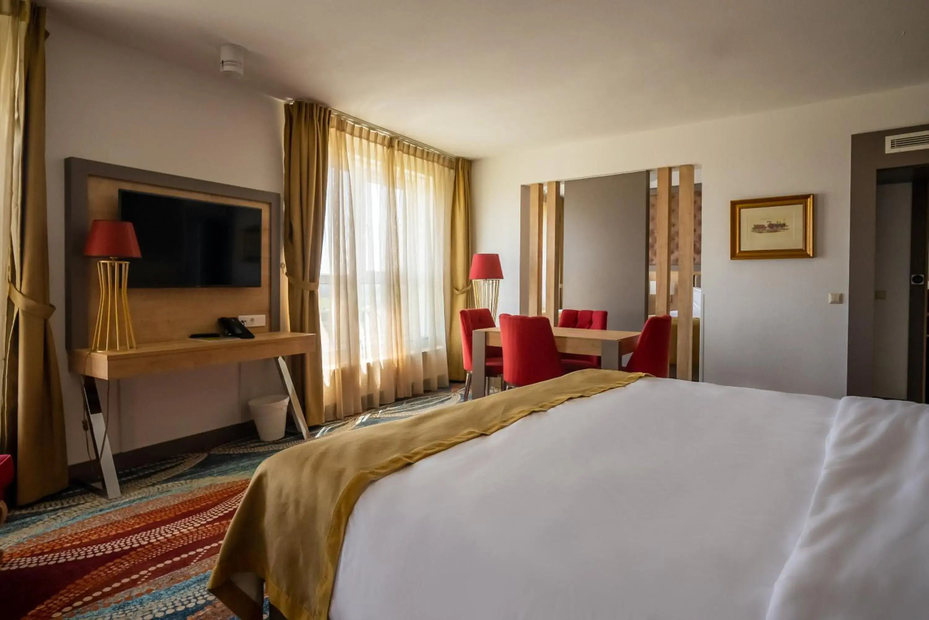 Quadruple Room in ART Hotel Rotterdam-Fully Renovated Quadruple Room in ART Hotel Rotterdam-Fully Renovated