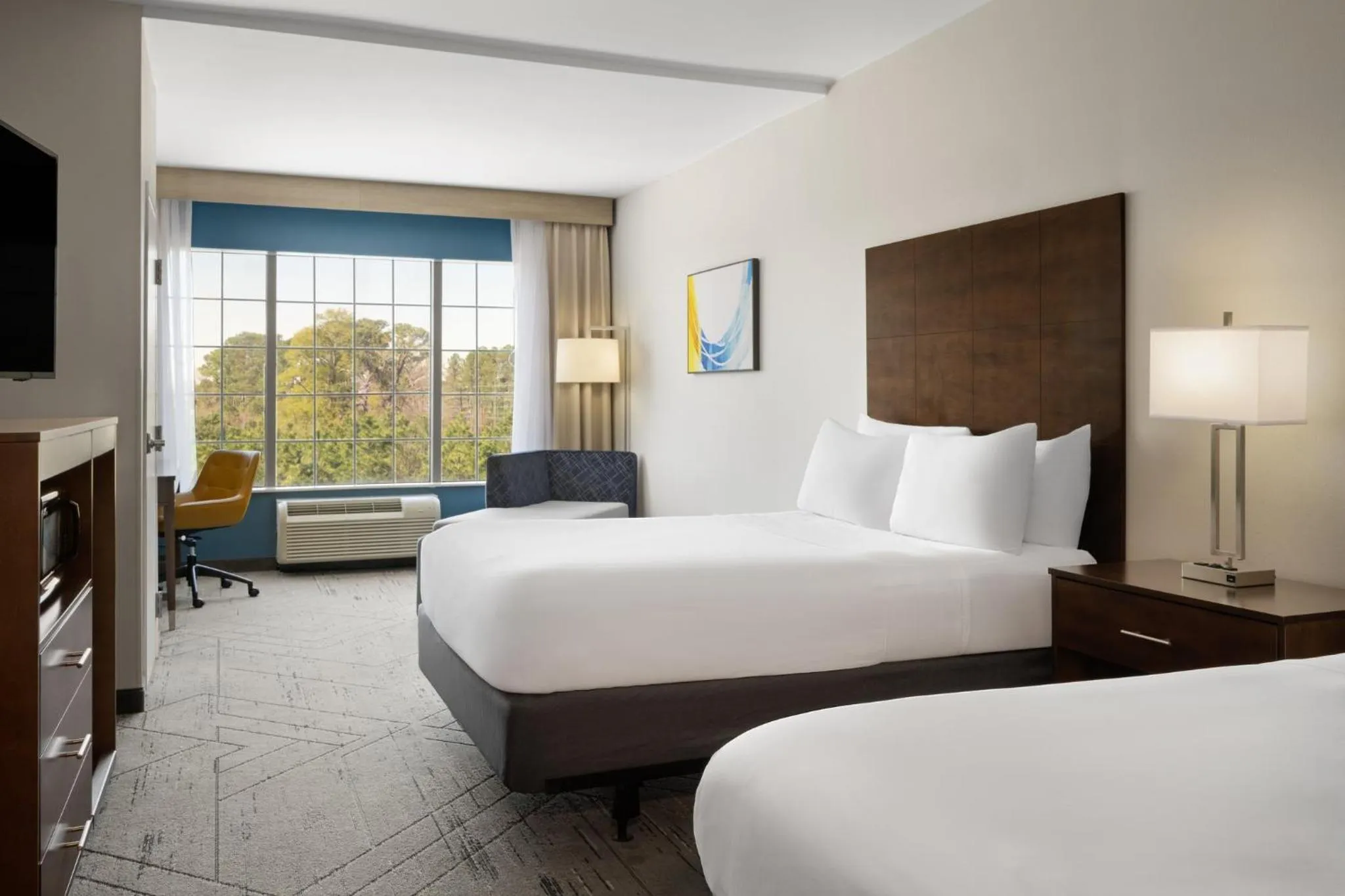 Photo of the whole room, Bed in Holiday Inn Express & Suites Aiken by IHG