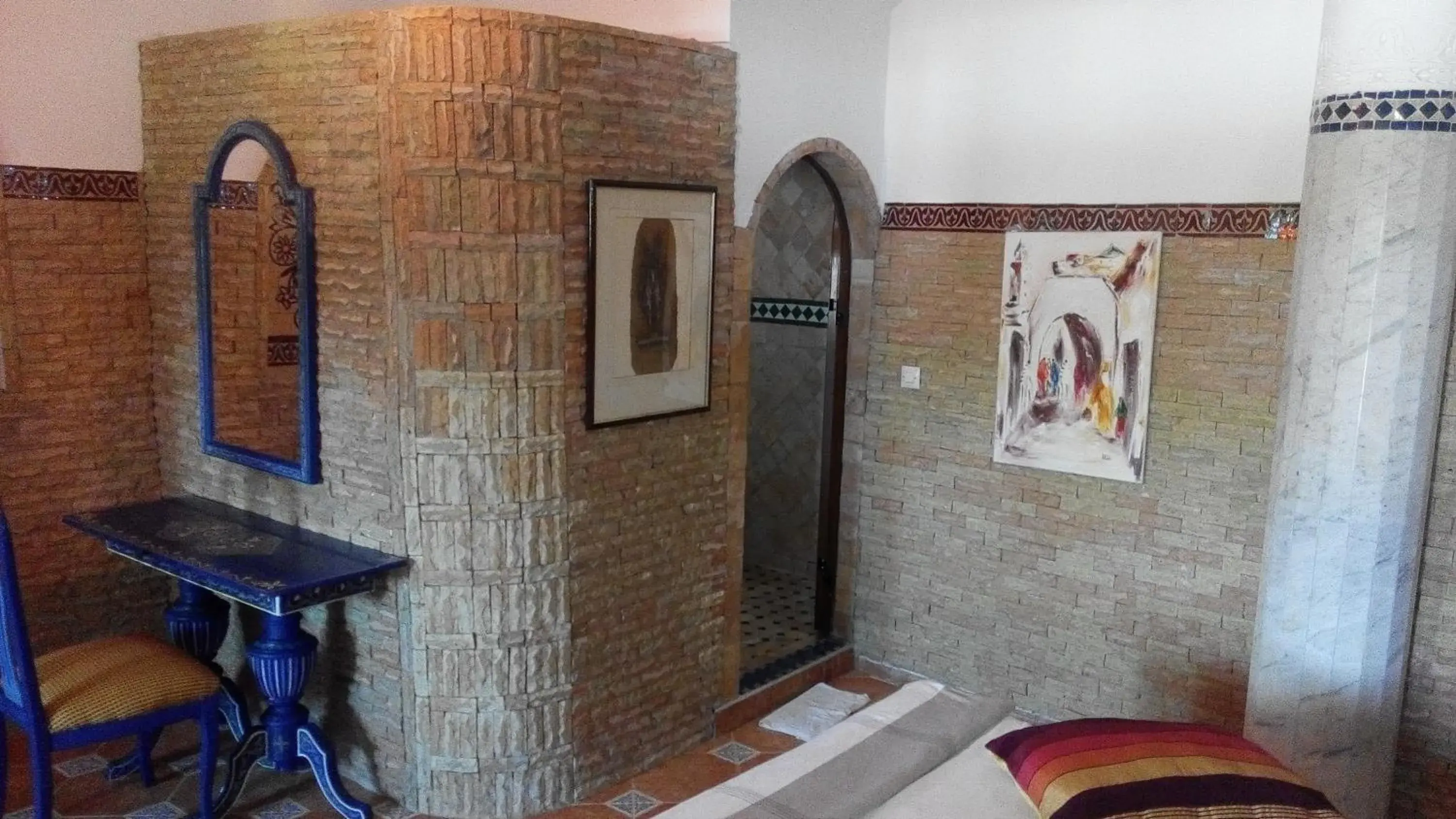 Budget Double Room in Pasta Plaza Budget Double Room in Pasta Plaza