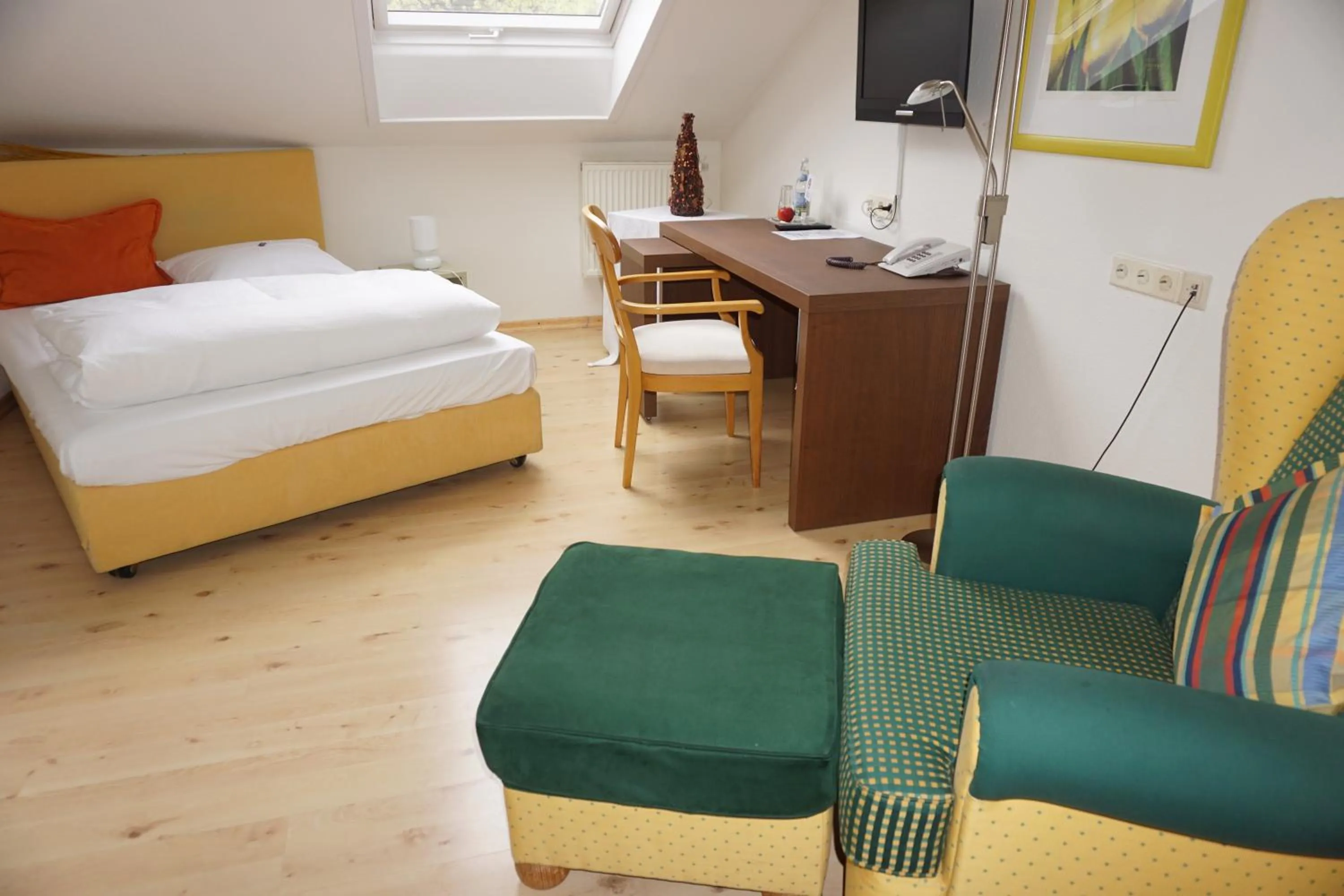 Photo of the whole room, Bed in Landgasthof Läuterhäusle