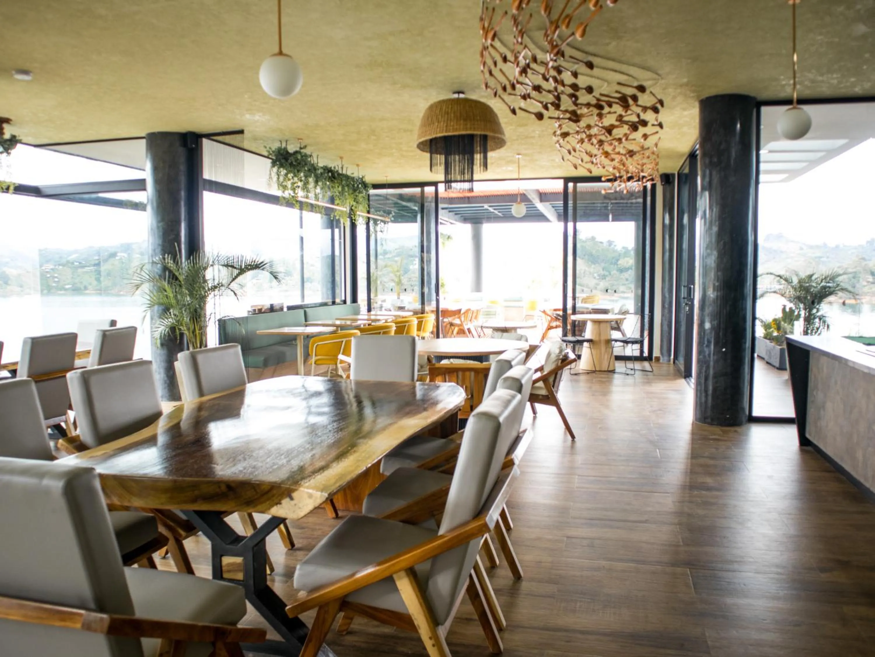 Restaurant/places to eat in Vivanti Resort