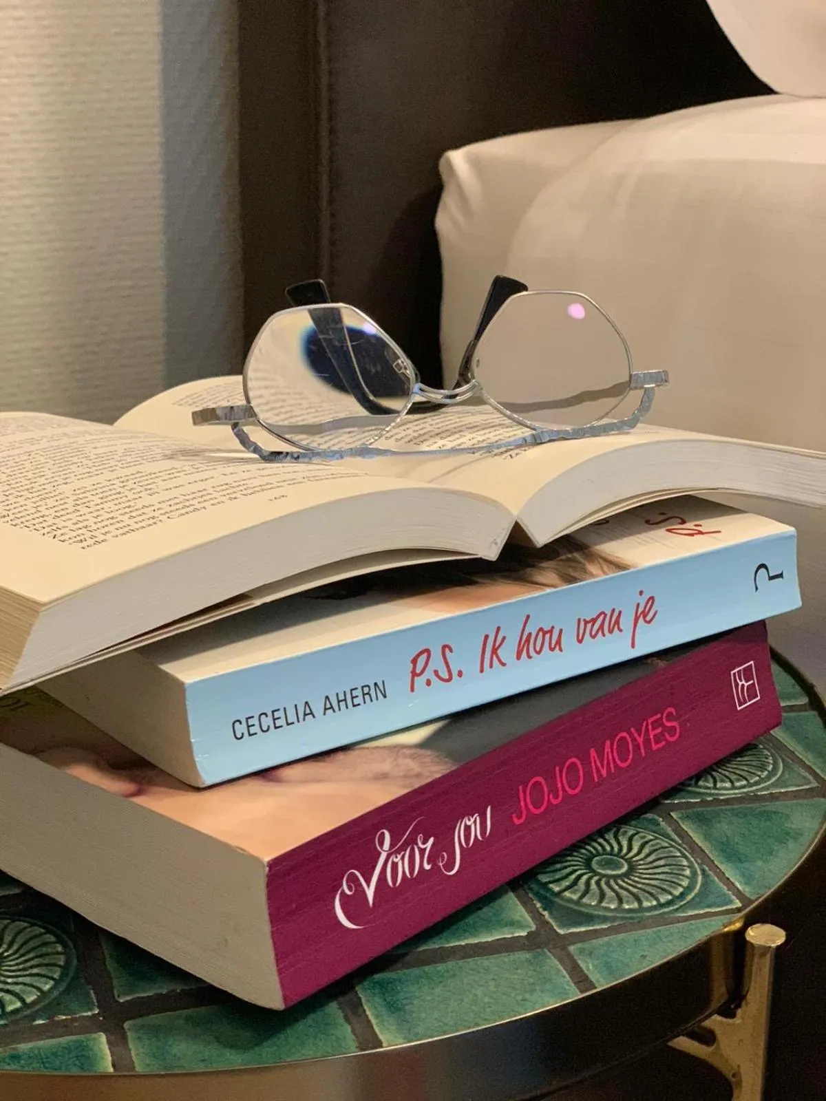 Decorative detail in Hotel De Walvisvaarder