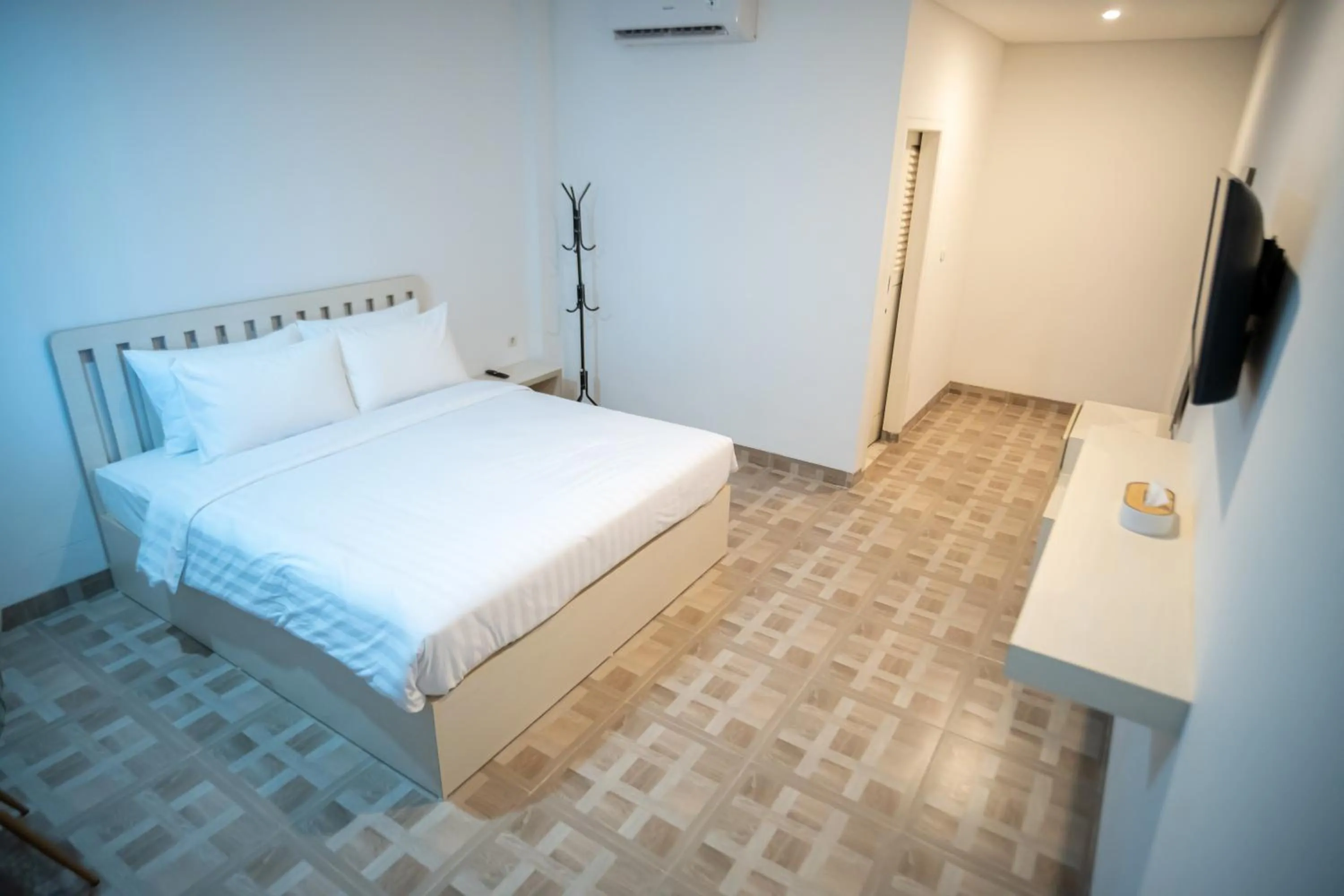 Bed in Elephant Inn and Suite by Sajiwa