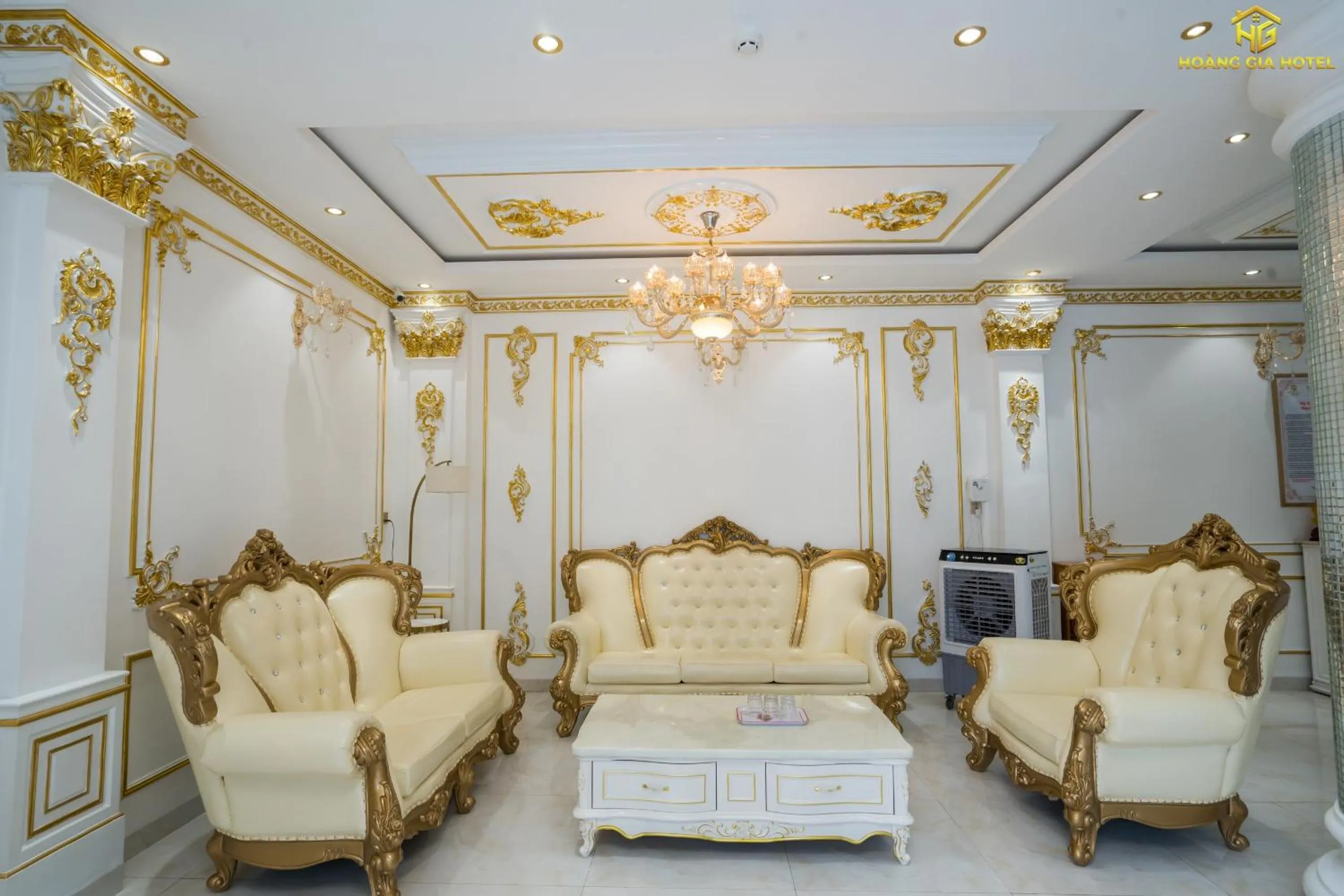 Lobby or reception in Hoàng Gia Hotel Tuy Hoà