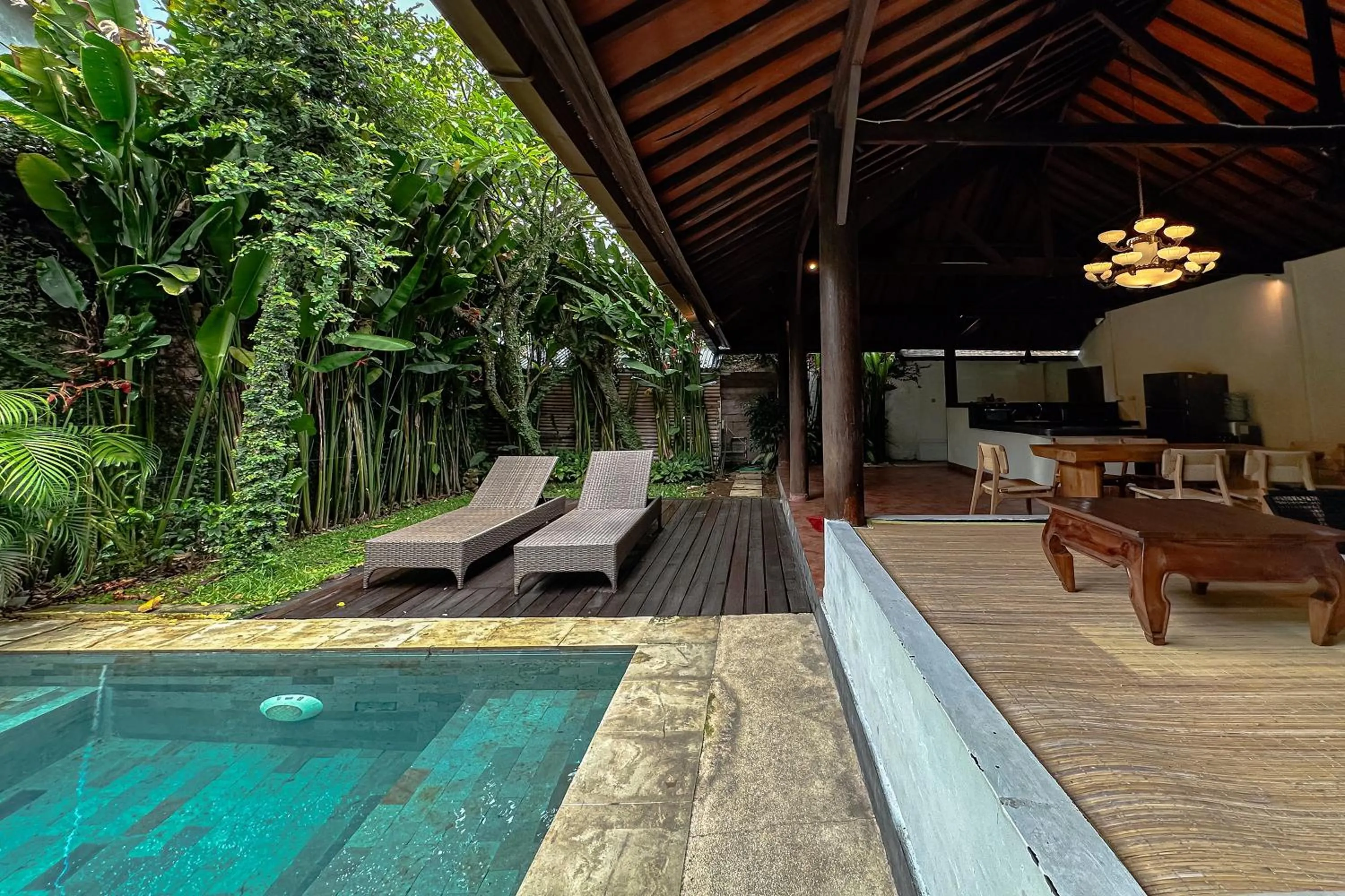 Property building in Villa Rocko