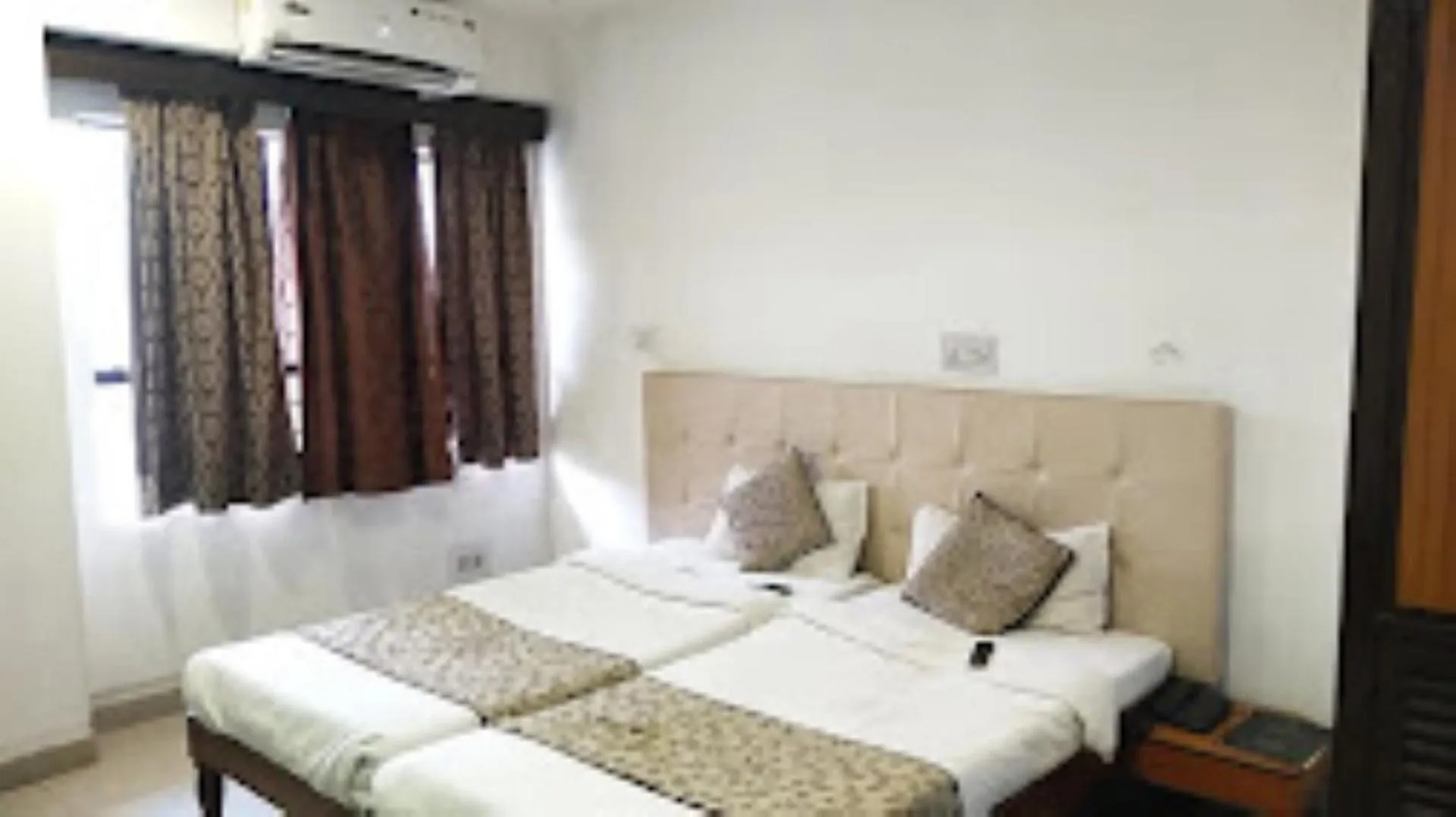Bed in Hotel Pathik Bhopal , Madhya Pradesh