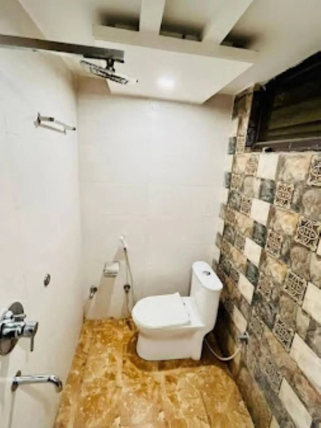 Toilet in Hotel Pathik Bhopal , Madhya Pradesh