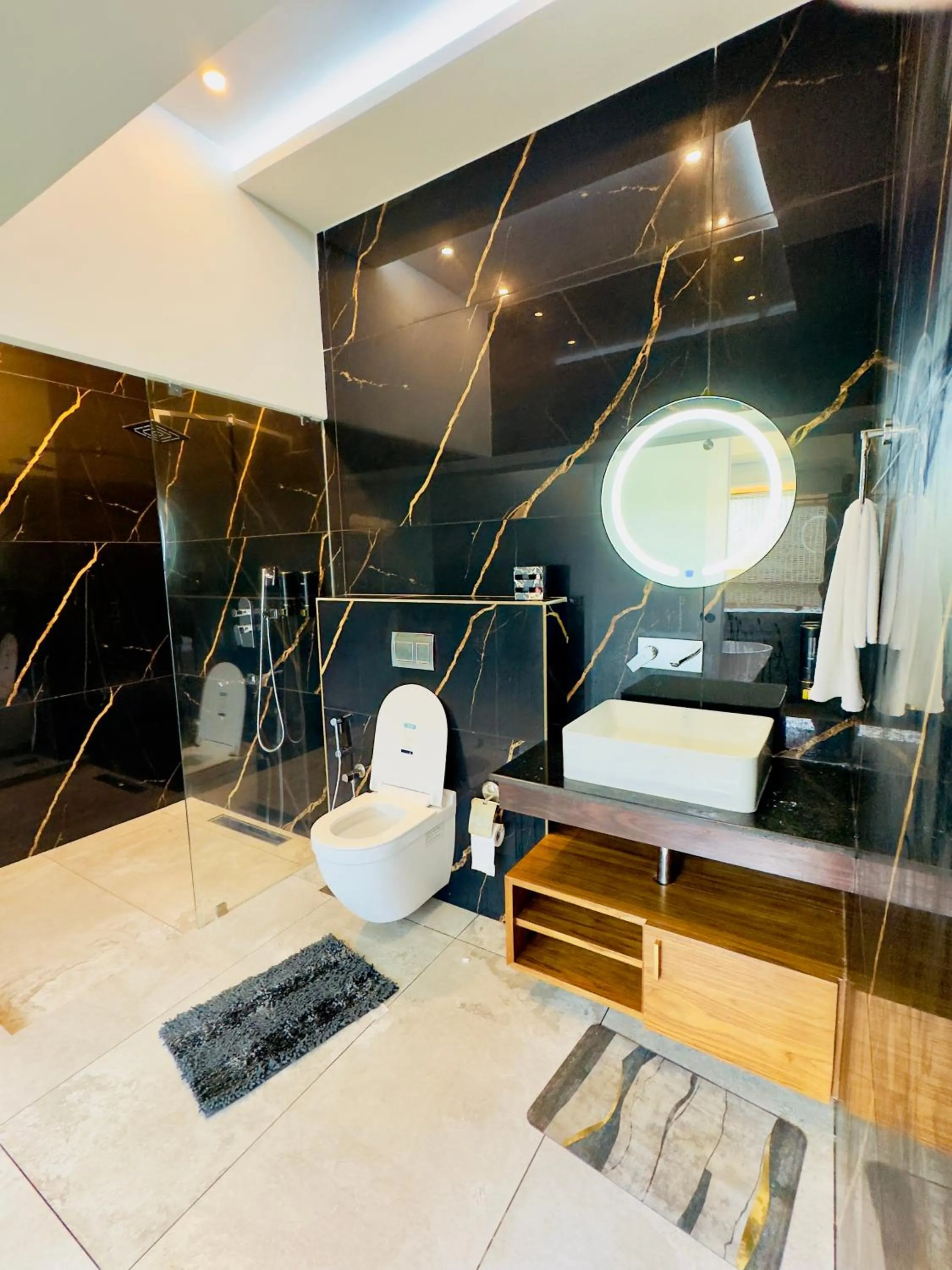 Bathroom in Misty Wonders