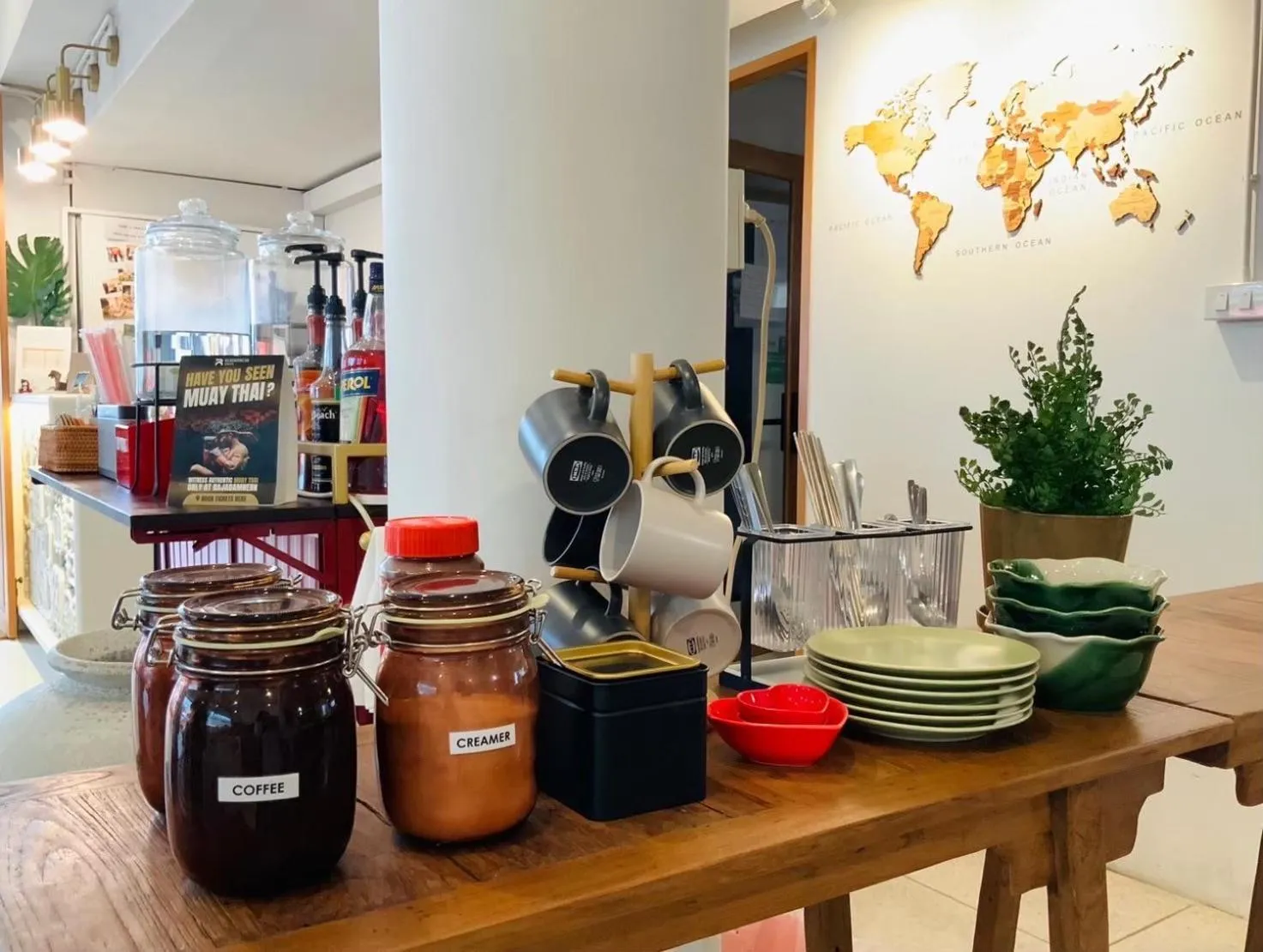 Restaurant/places to eat in Unplugged at Bangrak Design Hostel