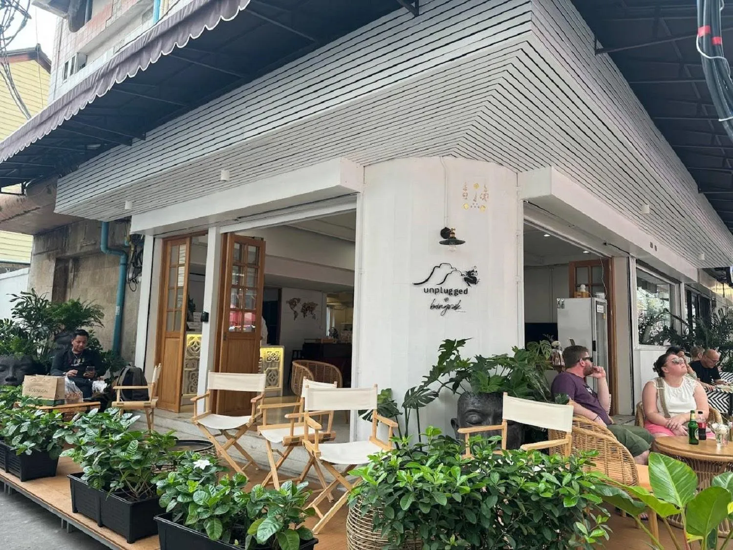 Property building in Unplugged at Bangrak Design Hostel