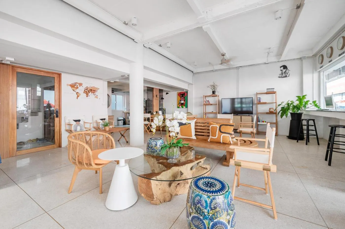 Kitchen or kitchenette in Unplugged at Bangrak Design Hostel