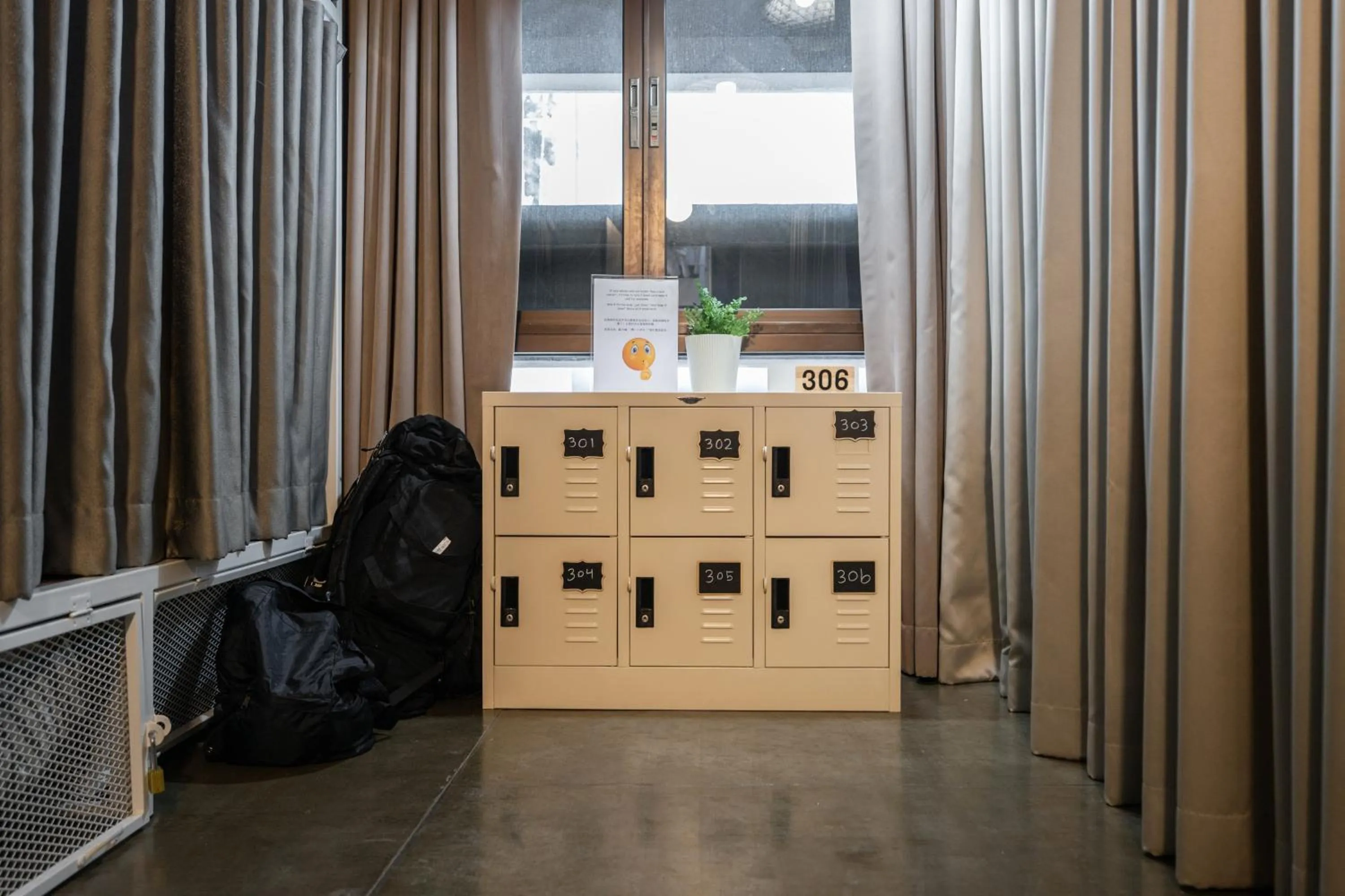 Unplugged at Bangrak Design Hostel