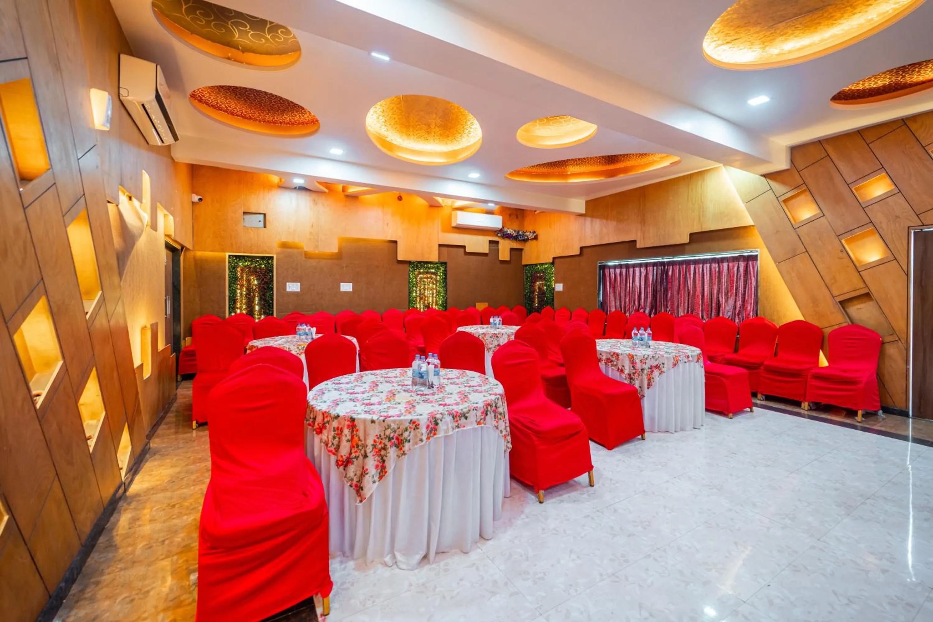 Meeting/conference room in Treebo Sai Rekha Inn