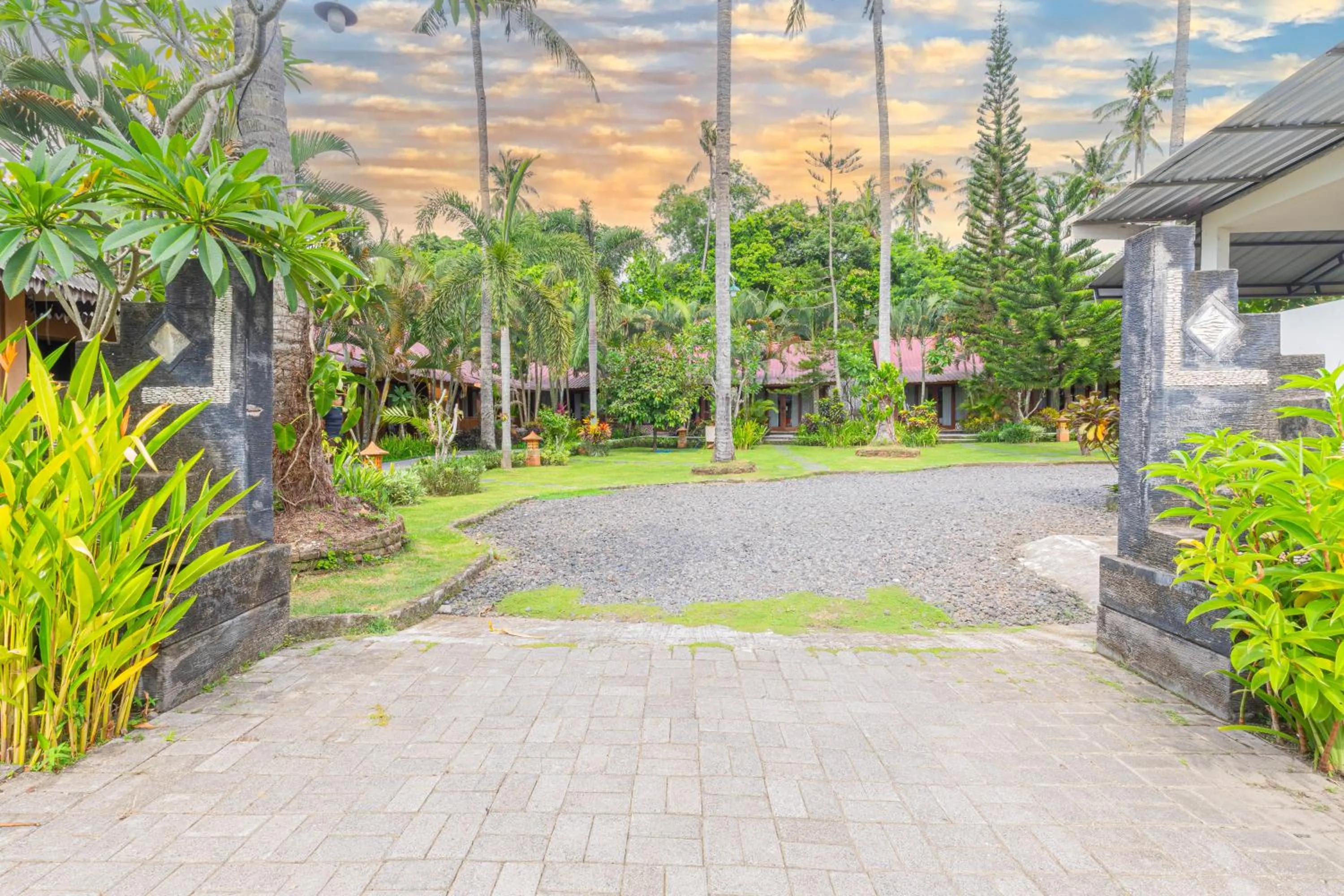 Parking in Green Asri Hotel