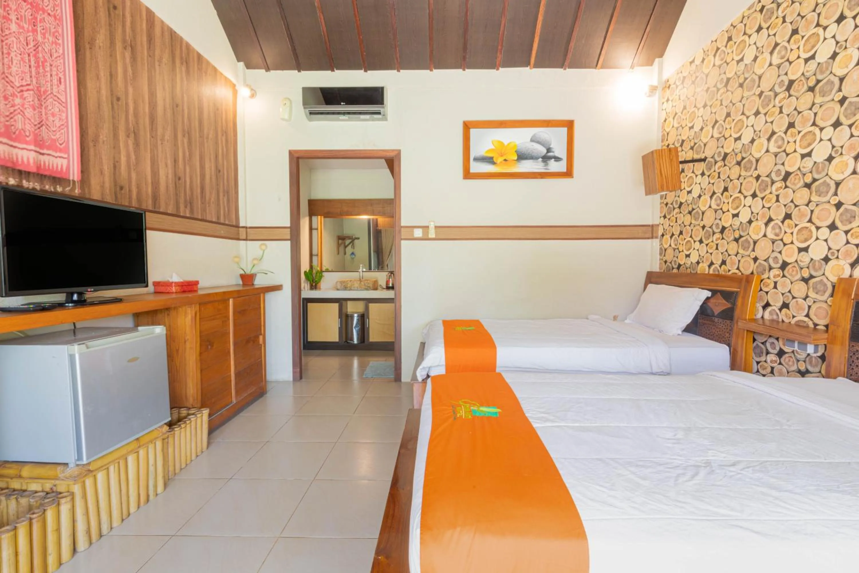 Bedroom, Bed in Green Asri Hotel