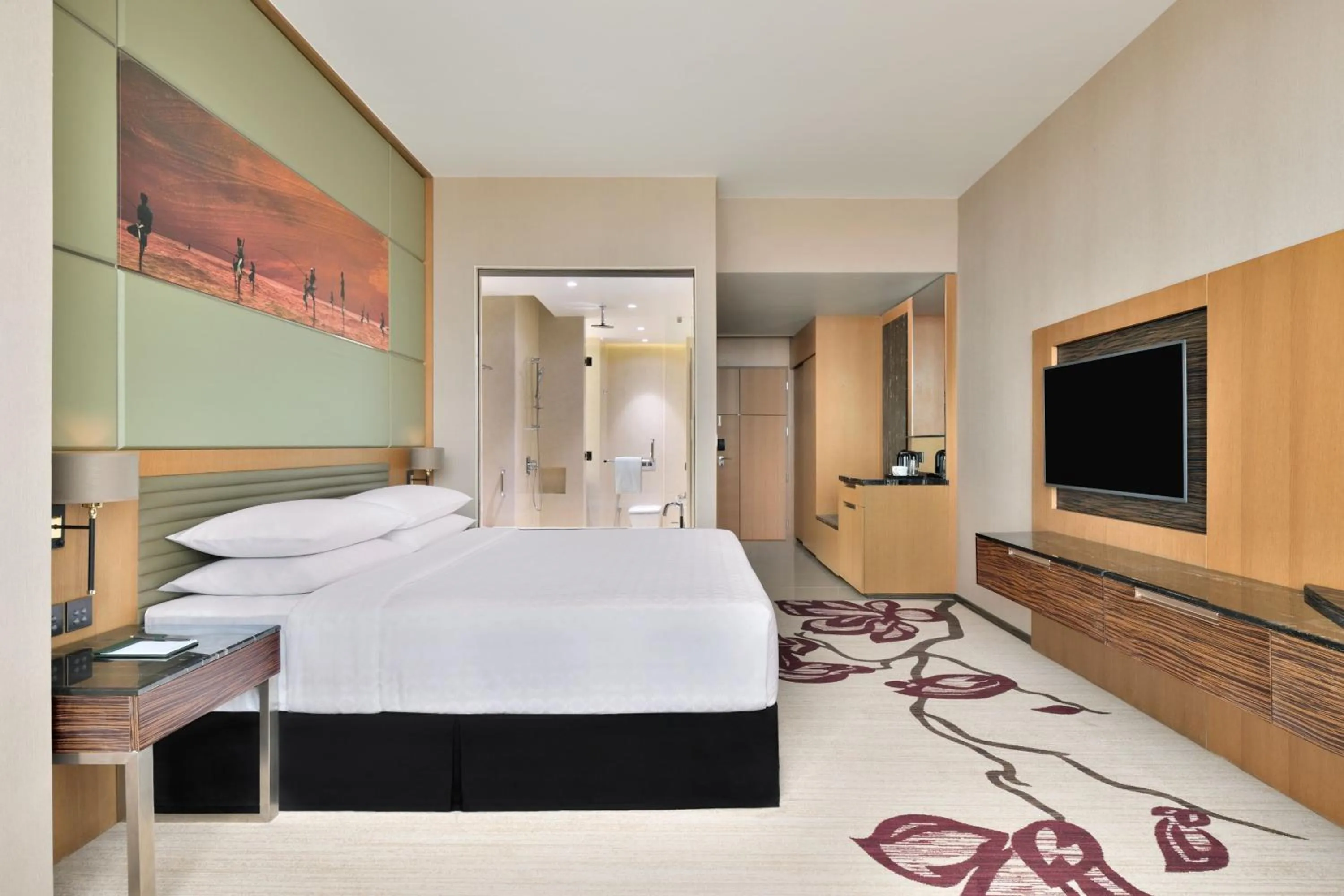 Photo of the whole room, Bed in Sheraton Colombo Hotel