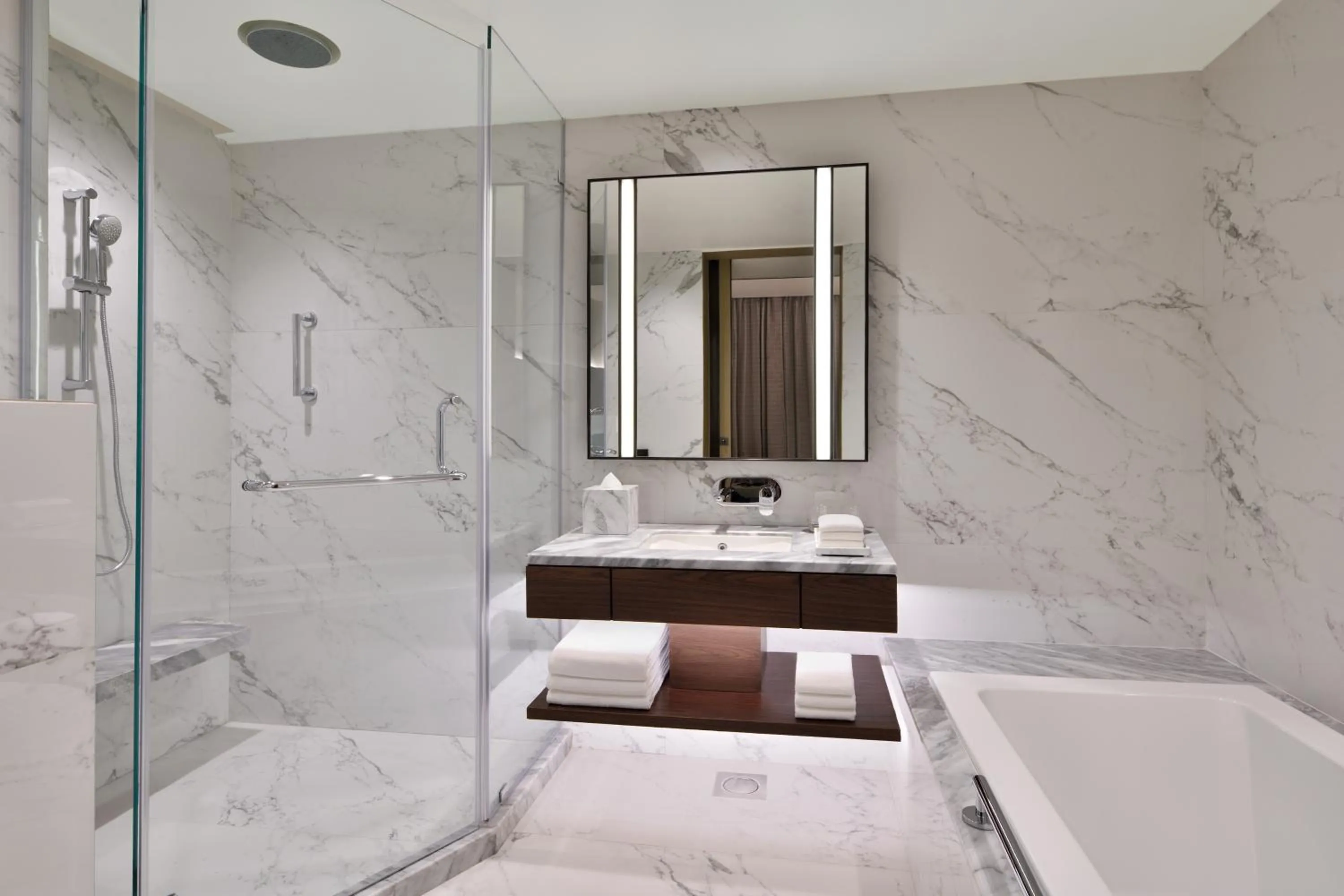 Bathroom in Courtyard by Marriott Gorakhpur