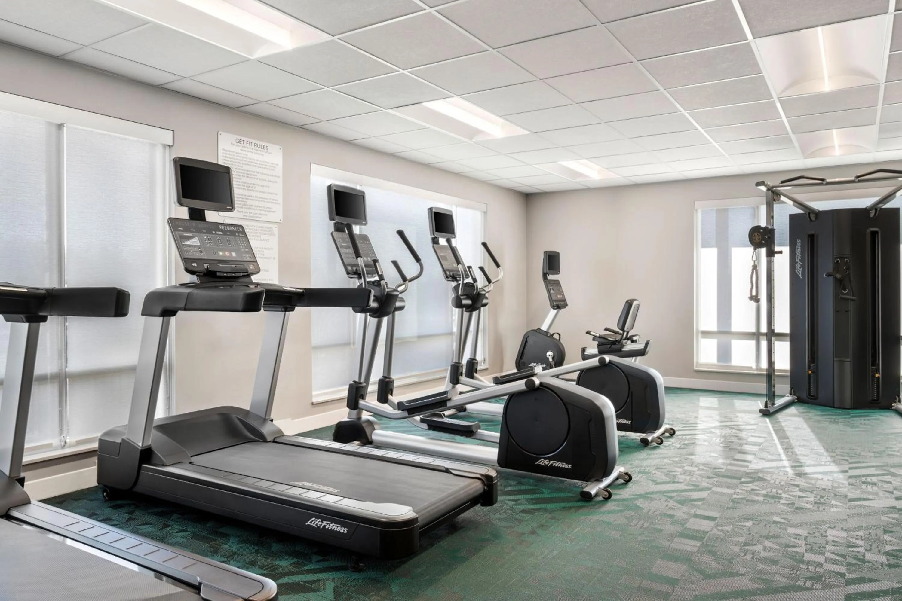 Fitness centre/facilities in TownePlace Suites by Marriott Wentzville