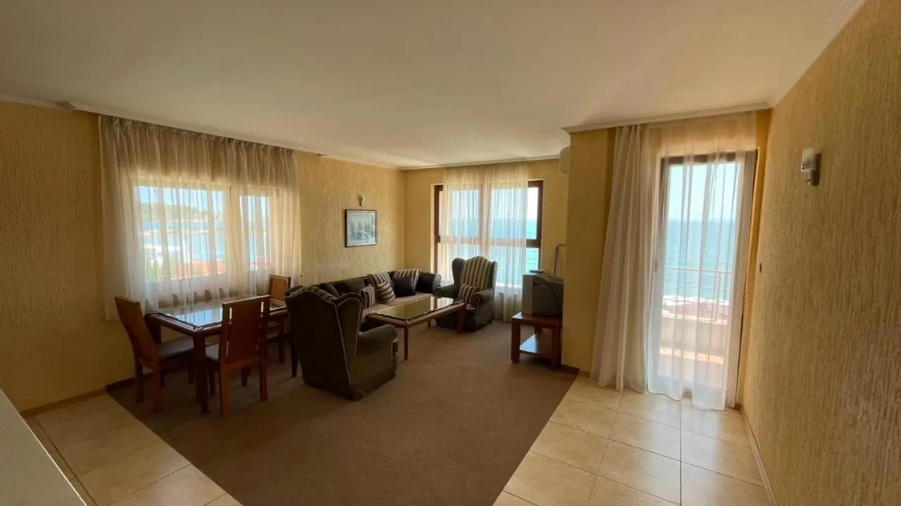 TV and multimedia in Elizabeth Beach Apartments