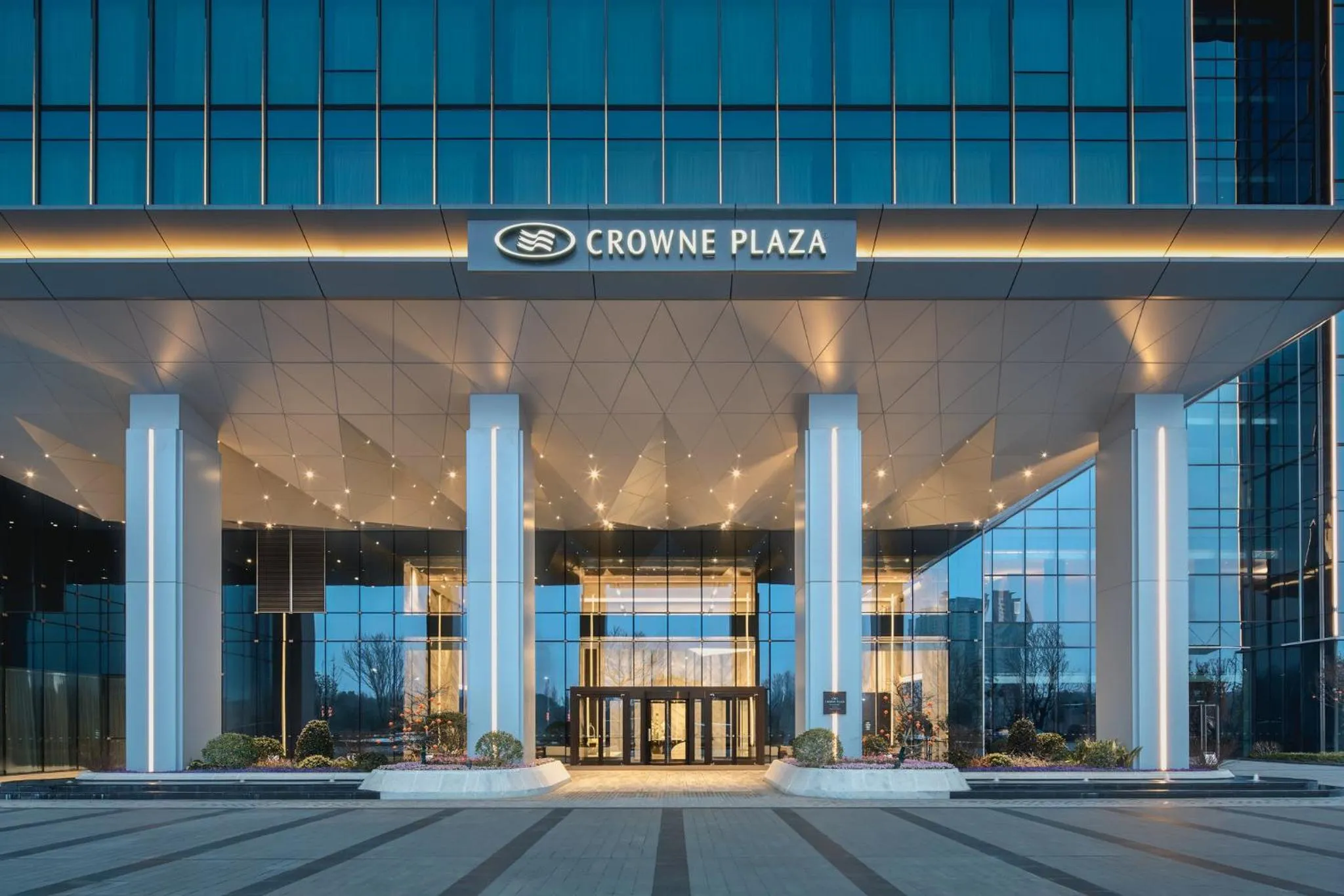 Property building in Crowne Plaza Ezhou by IHG
