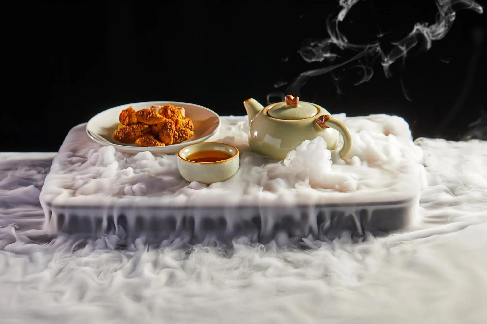 Restaurant/places to eat in Crowne Plaza Ezhou by IHG