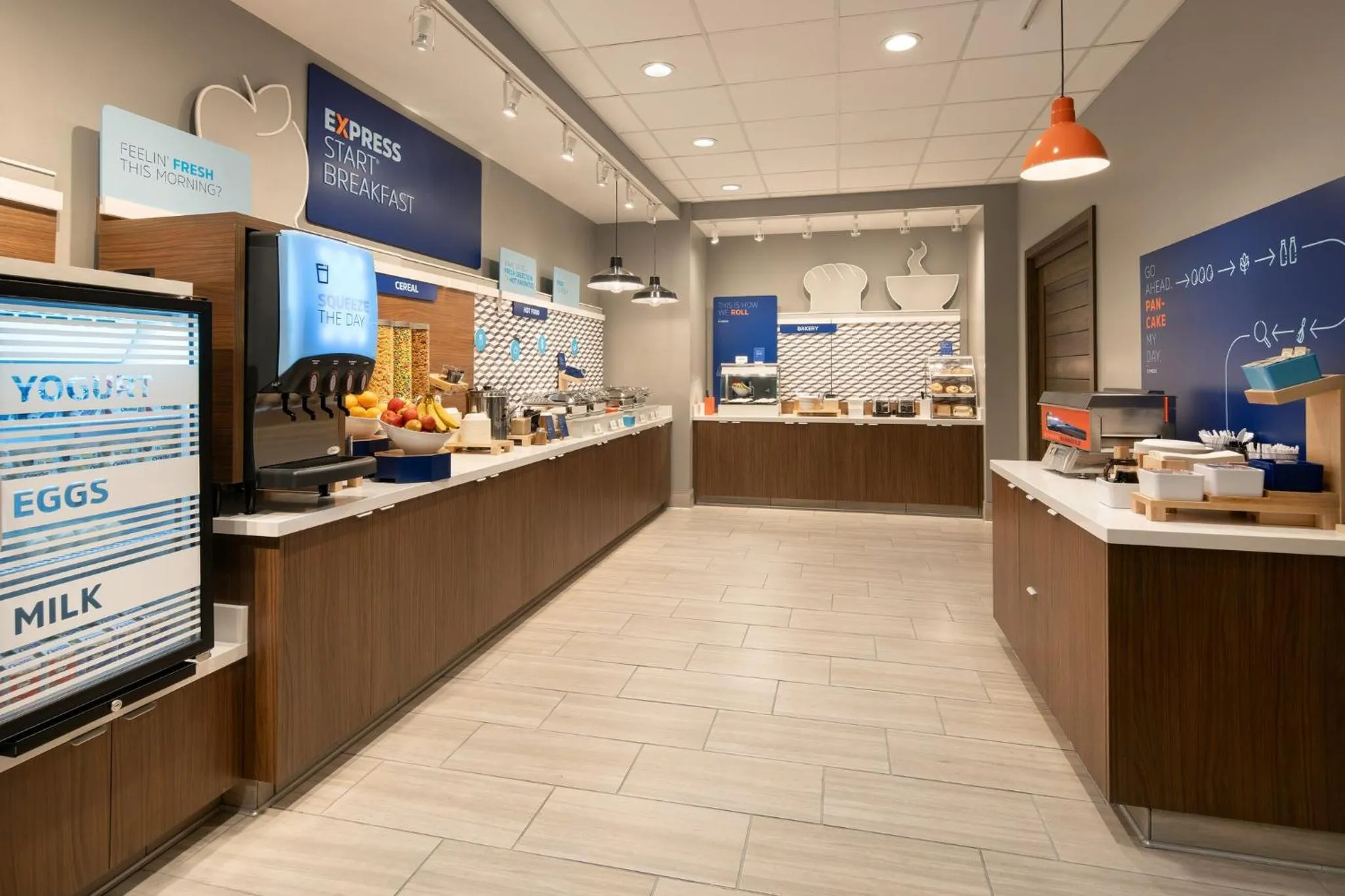 Breakfast in Holiday Inn Express & Suites Fresno Airport by IHG