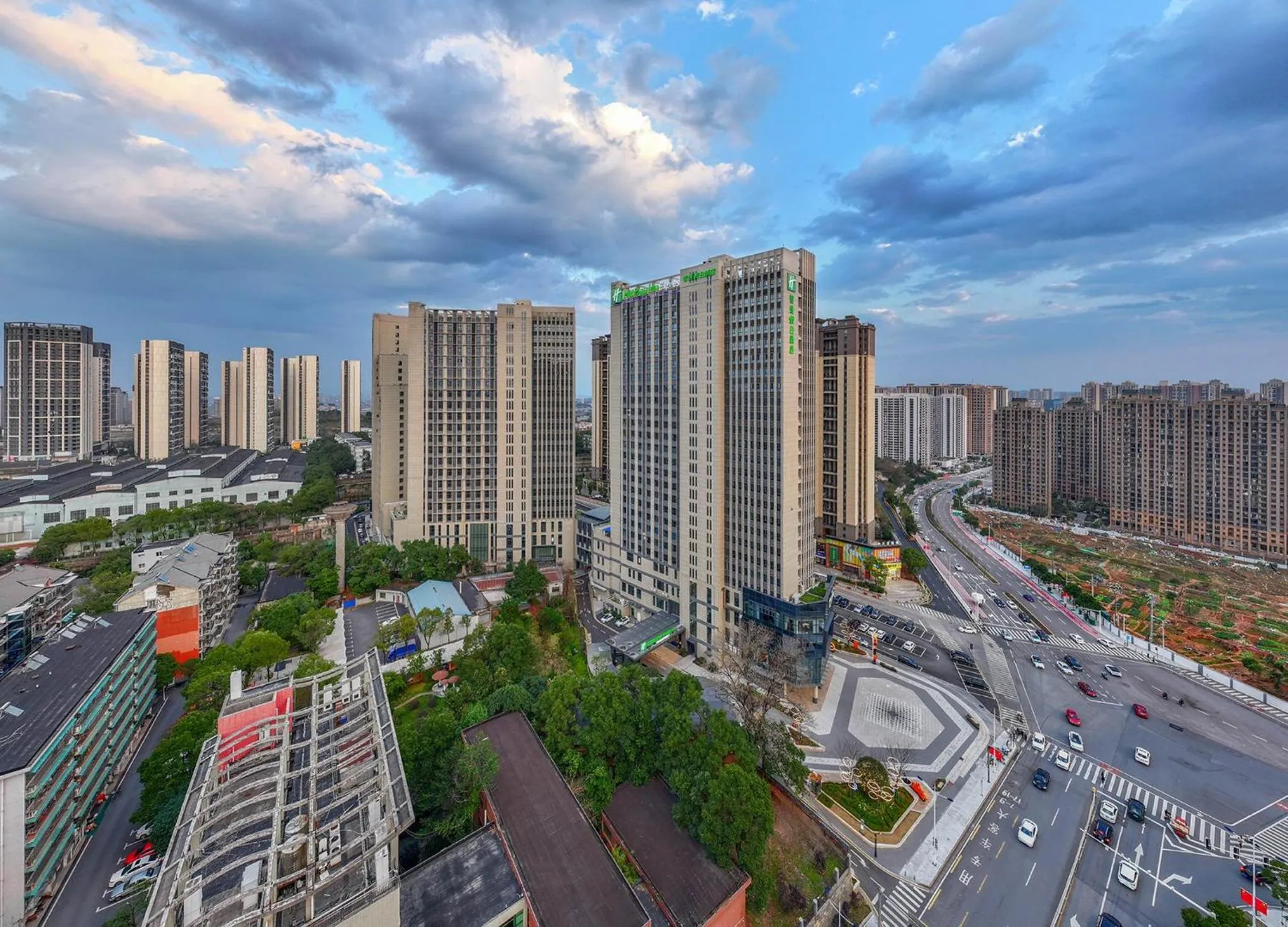 Property building in Holiday Inn Express Changsha Yuhua by IHG