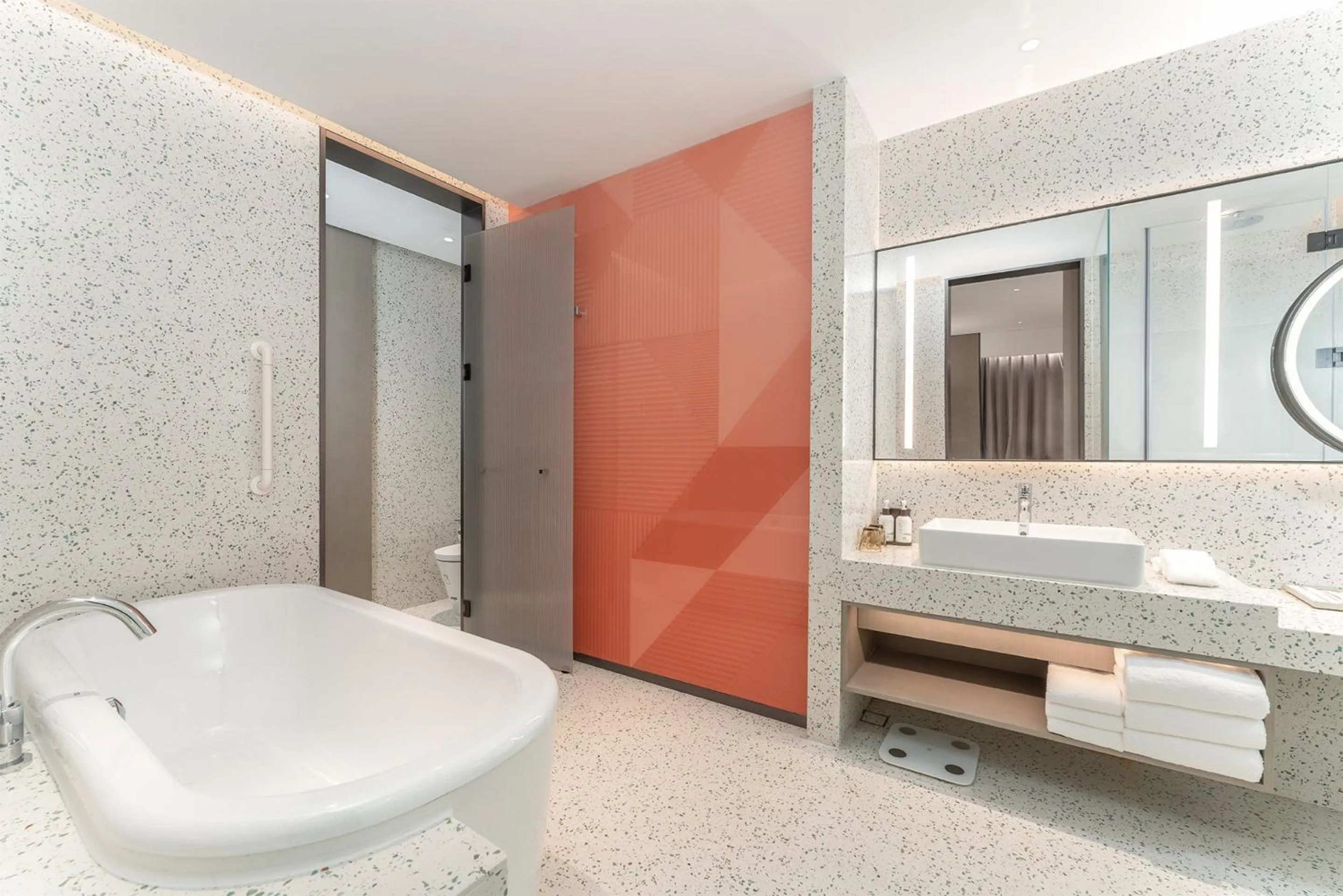 Toilet in EVEN Hotel Zhongshan City Center by IHG