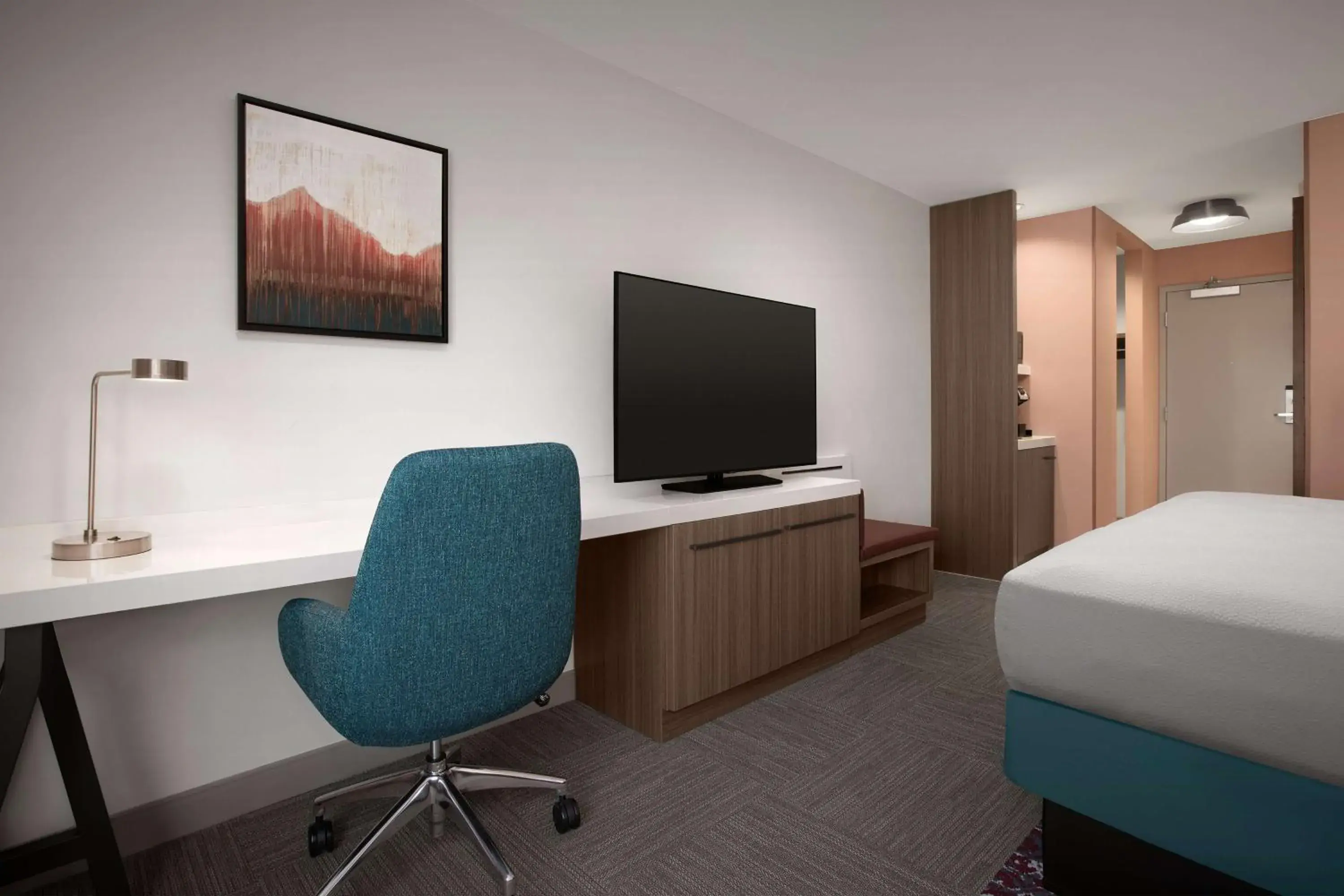 King Room in Hilton Garden Inn Denver Airport Tower Road King Room in Hilton Garden Inn Denver Airport Tower Road