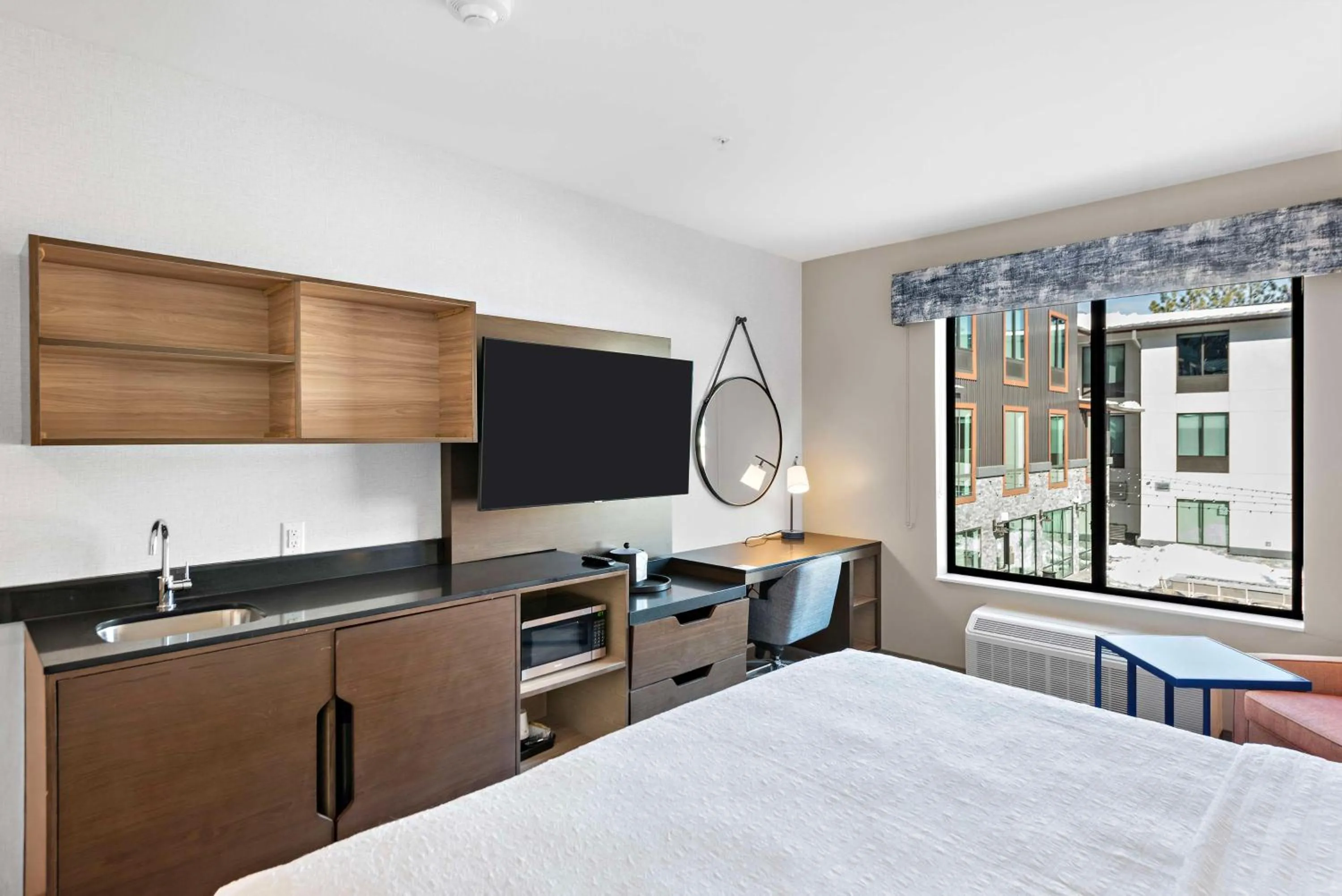 Bedroom, Bed in Hampton Inn Big Bear Lake