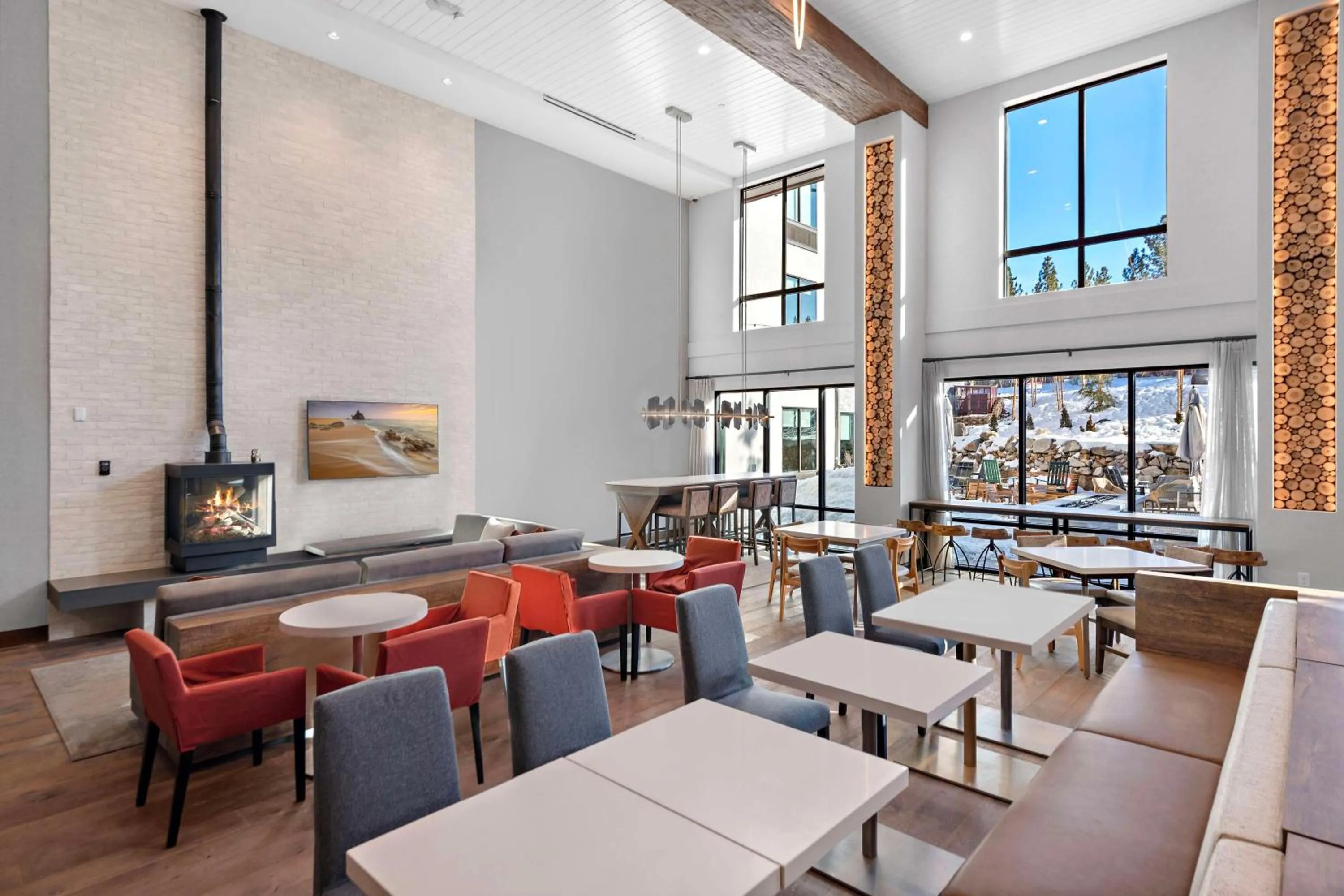 Breakfast in Home2 Suites By Hilton Big Bear Lake