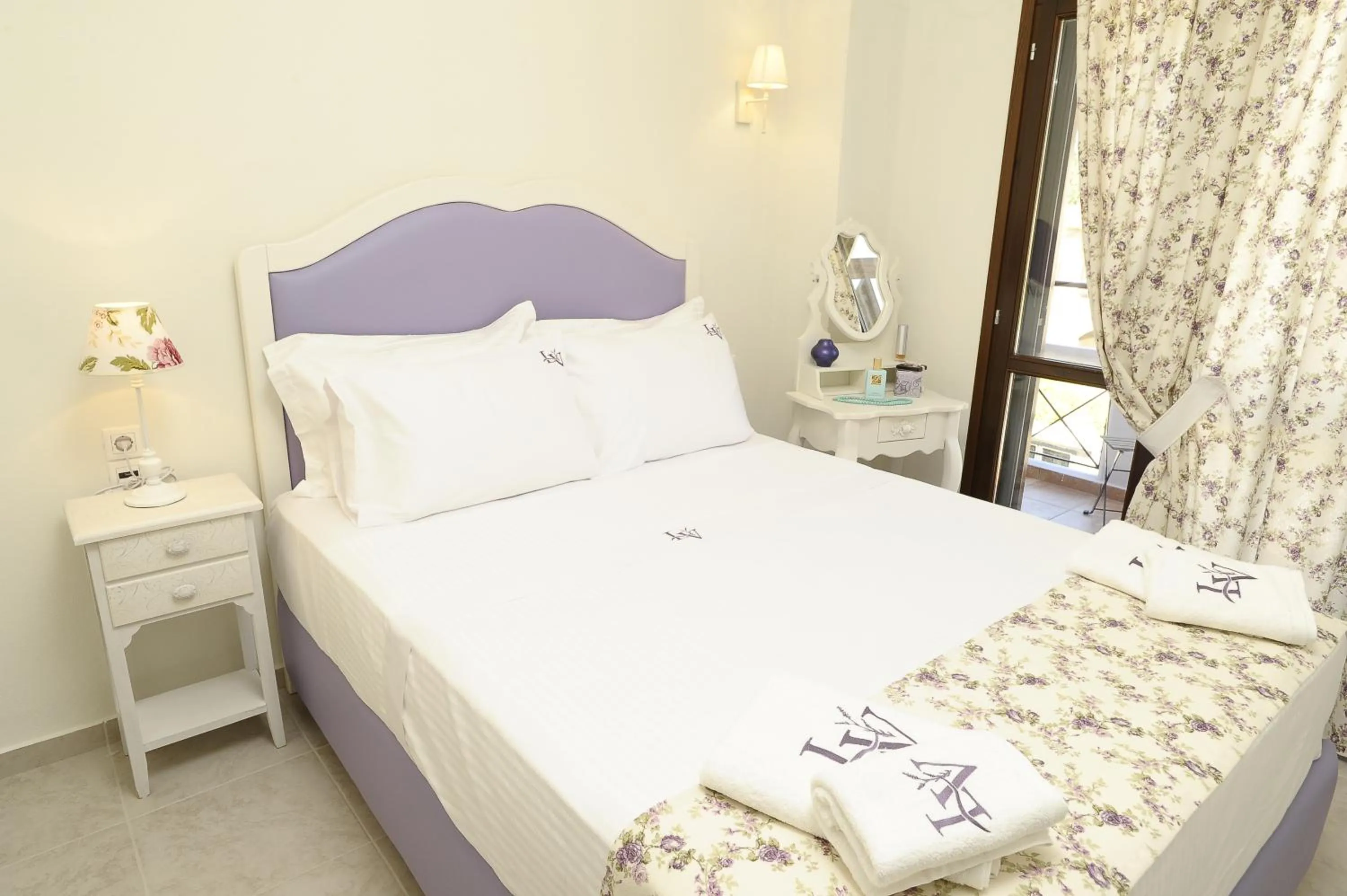 Photo of the whole room, Bed in Levantes Villas