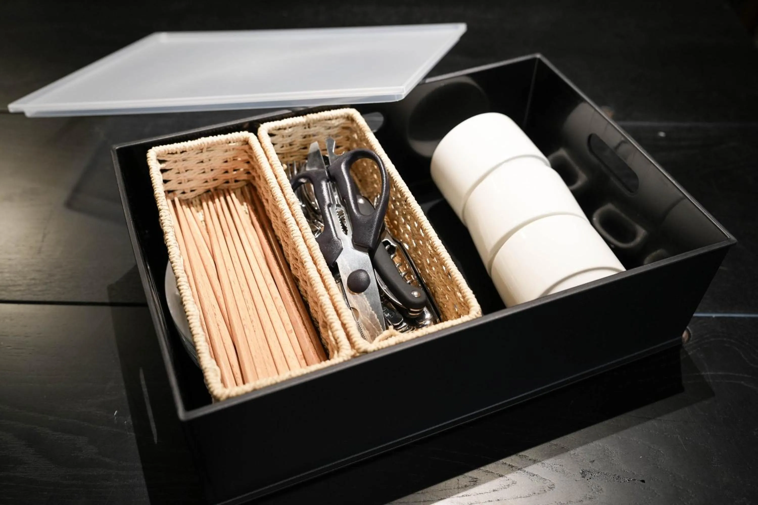 Kitchen or kitchenette in Green Room Hotel