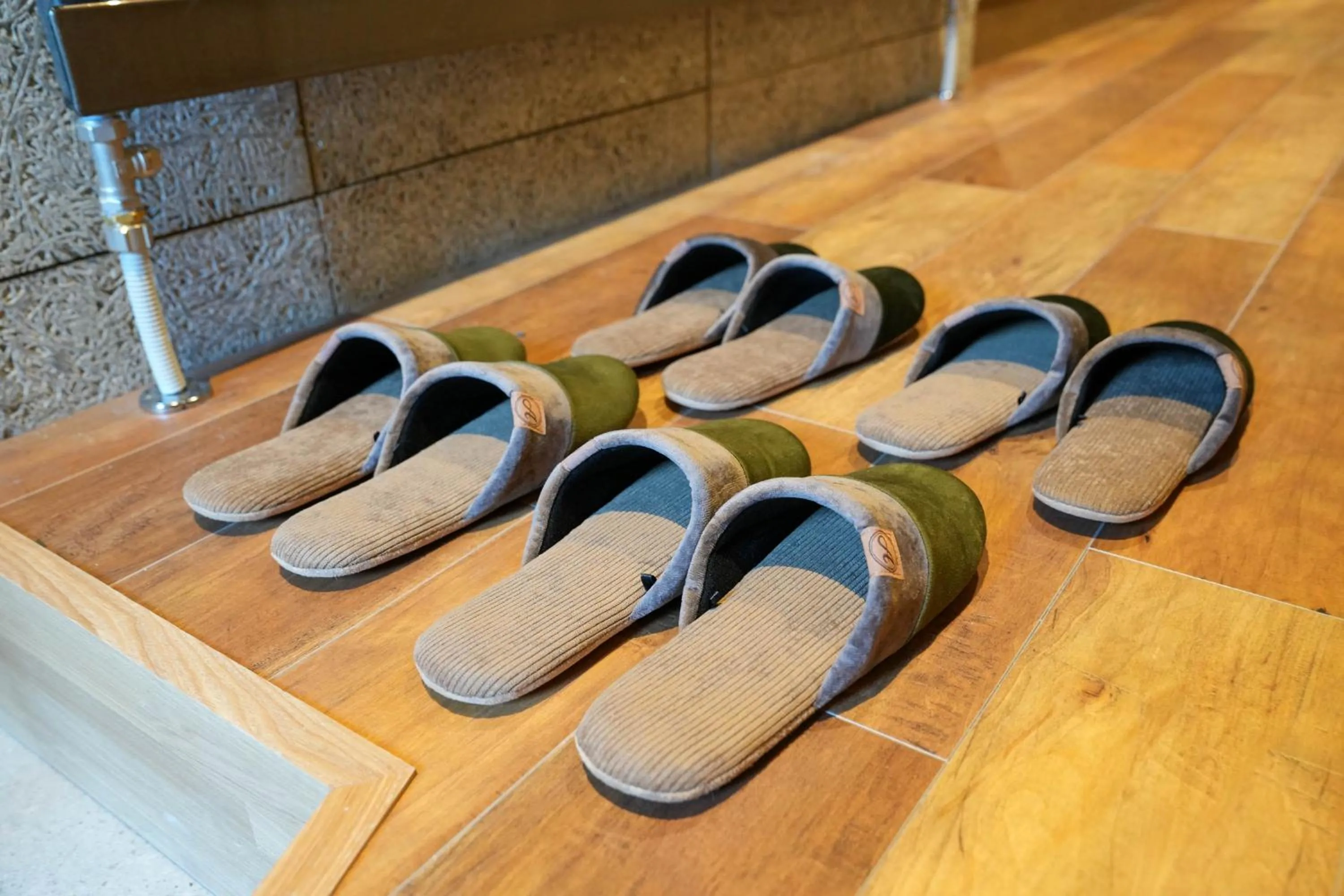 Photo of the whole room in Green Room Hotel