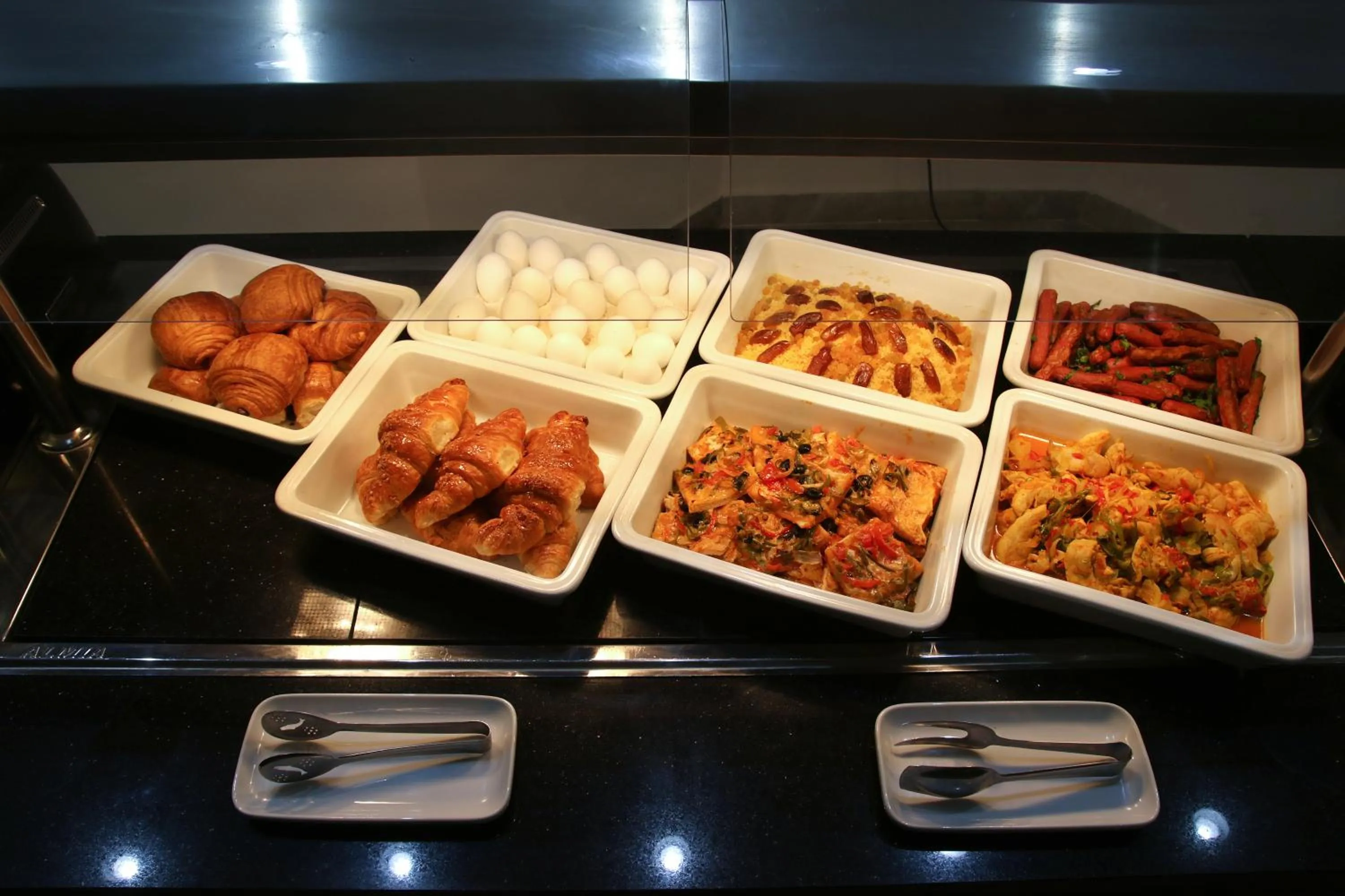 Restaurant/places to eat in El Oumara Hotel