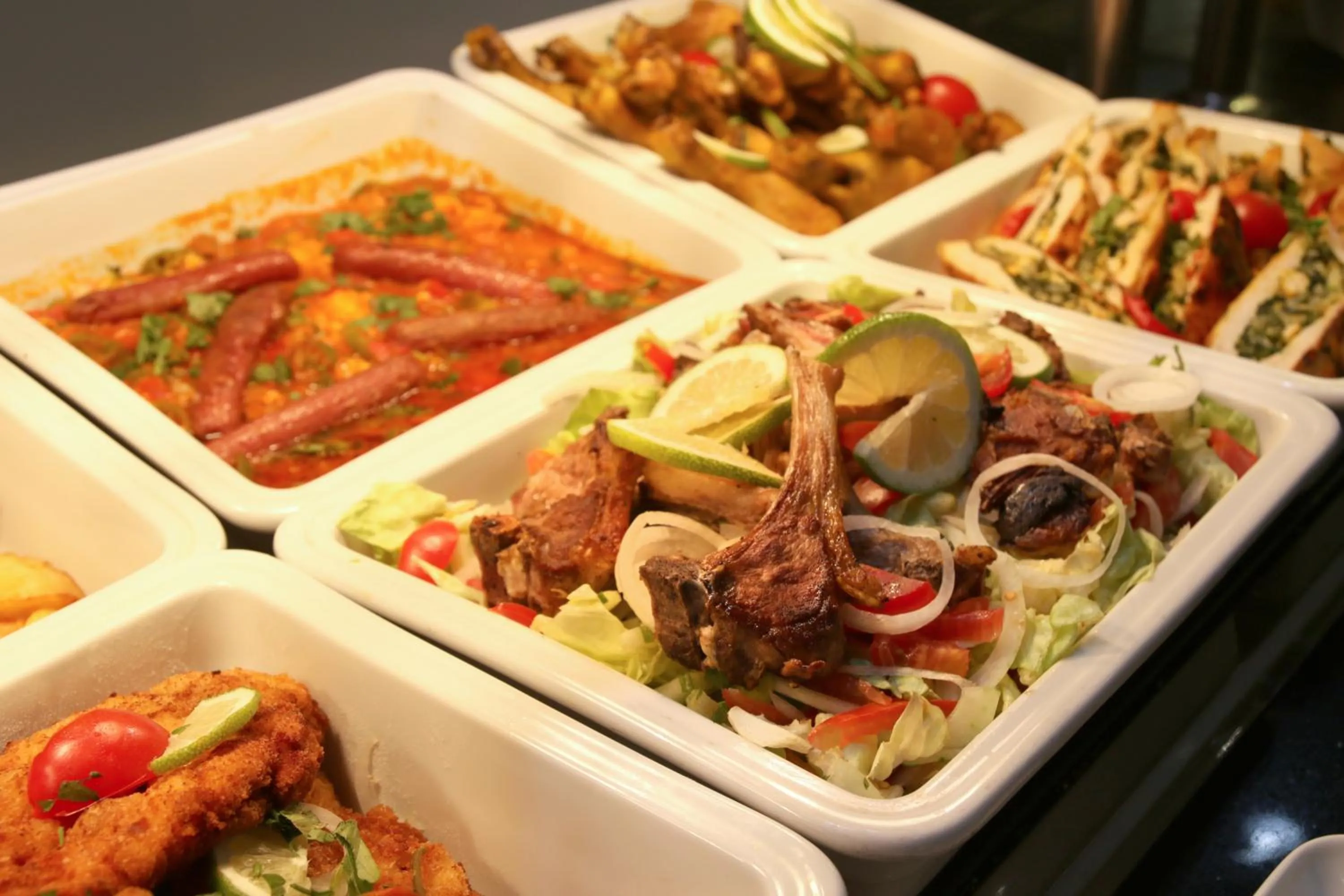 Restaurant/places to eat in El Oumara Hotel