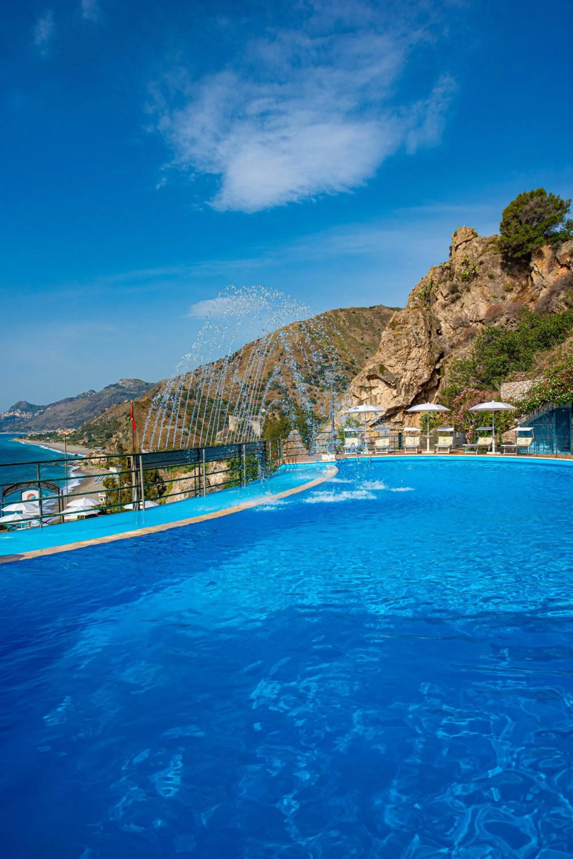 Swimming pool in Baia Taormina - CDSHotels