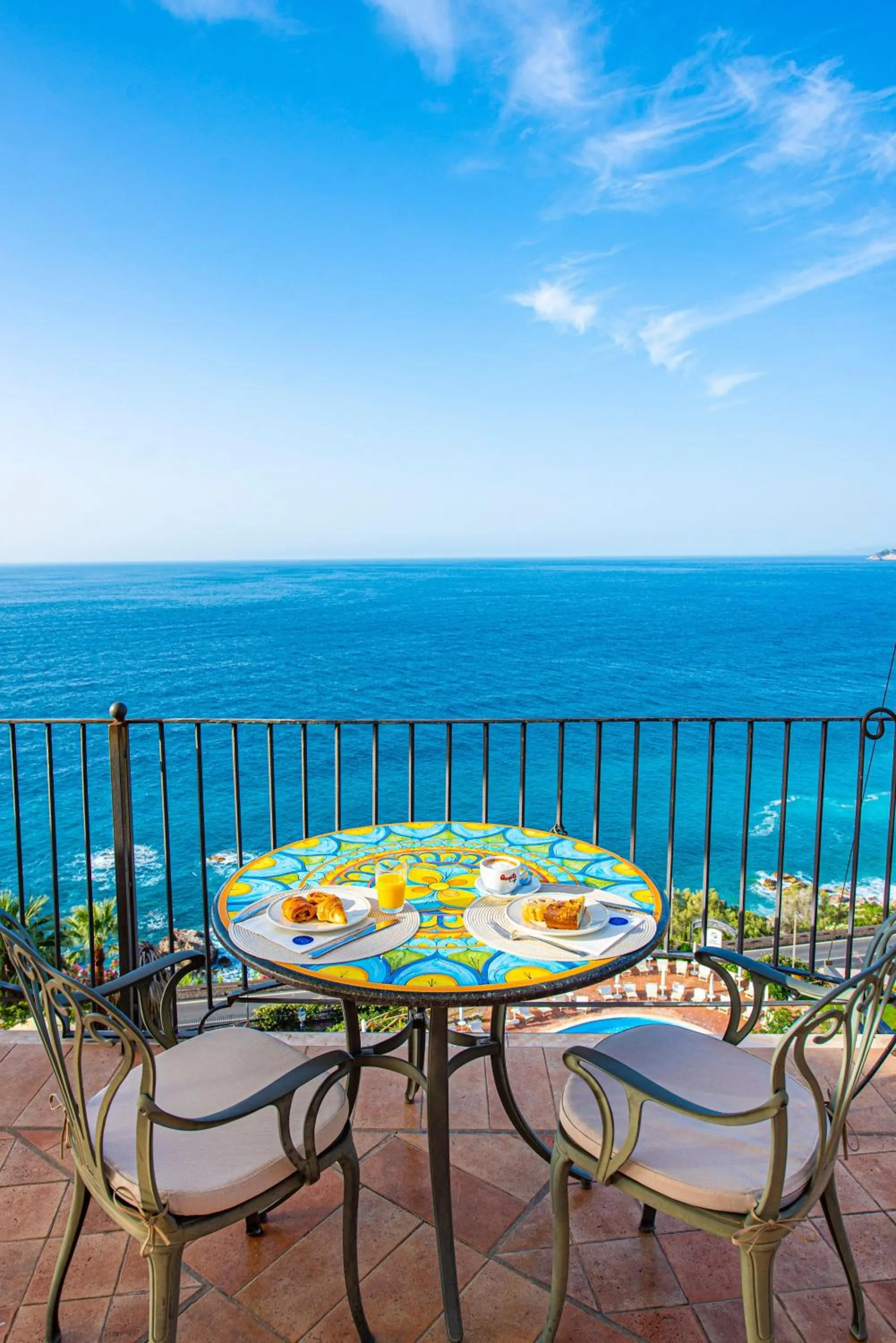 Balcony/Terrace in Baia Taormina - CDSHotels