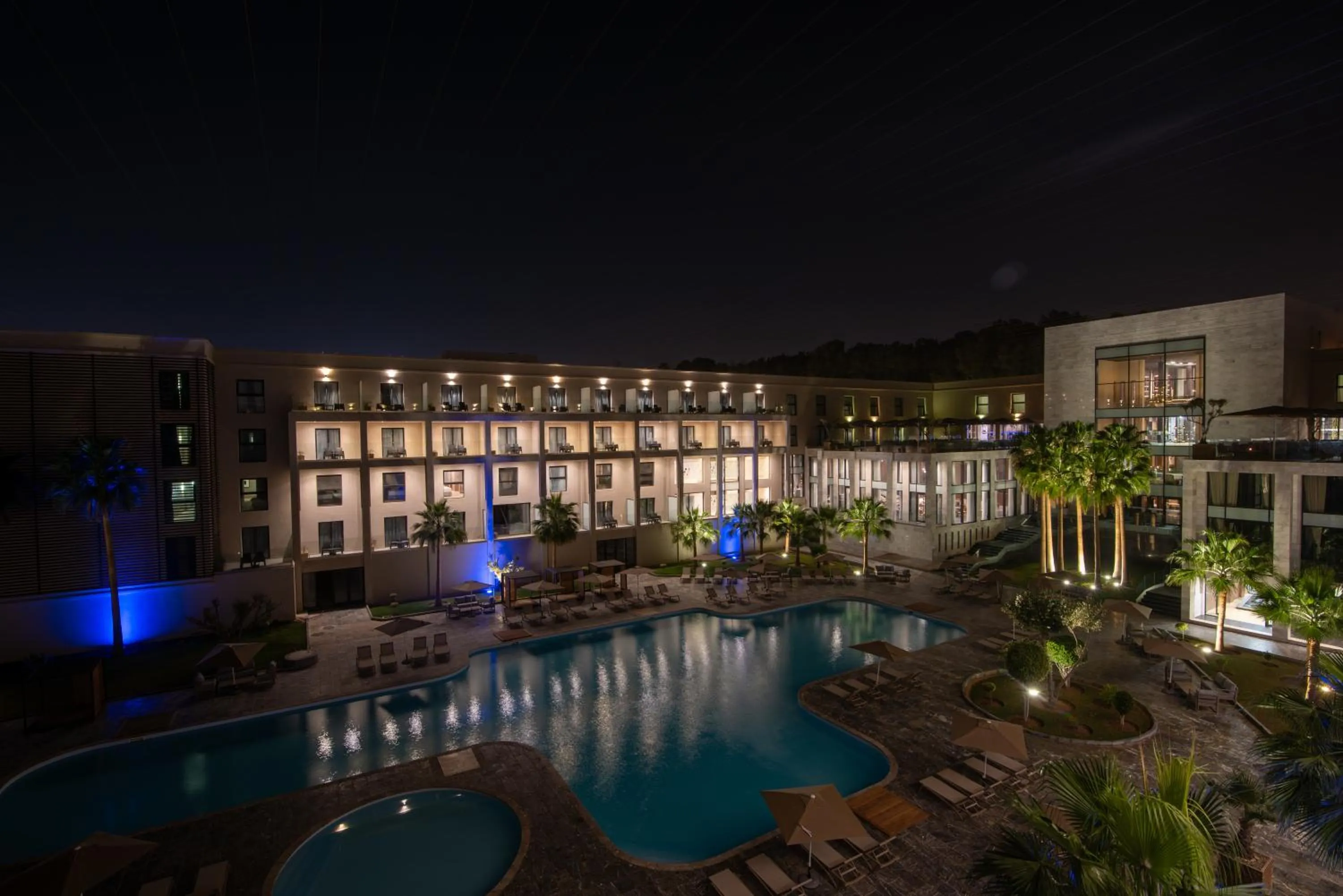 Property building in Dominium Palace