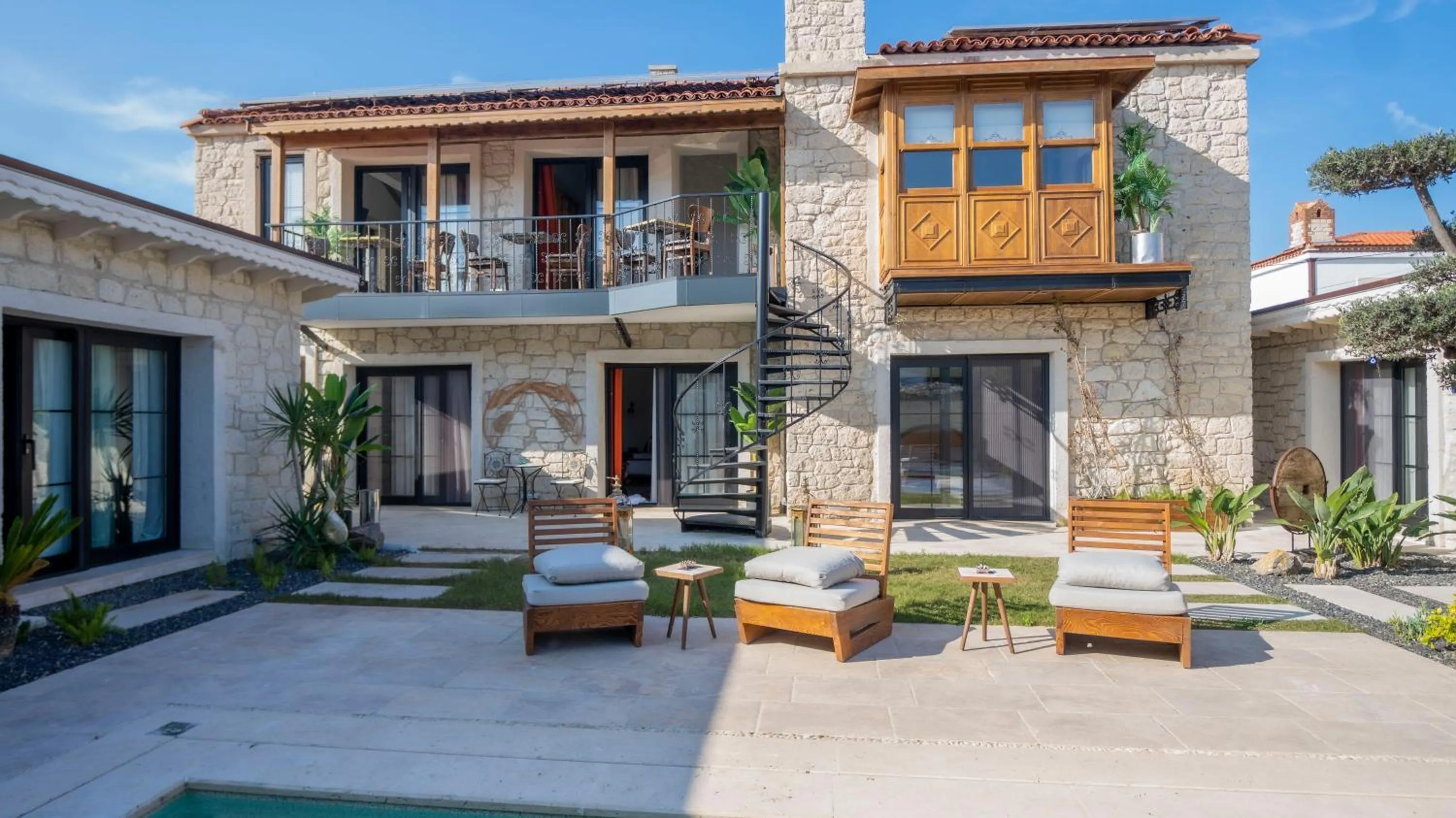 Aura Village Alaçatı