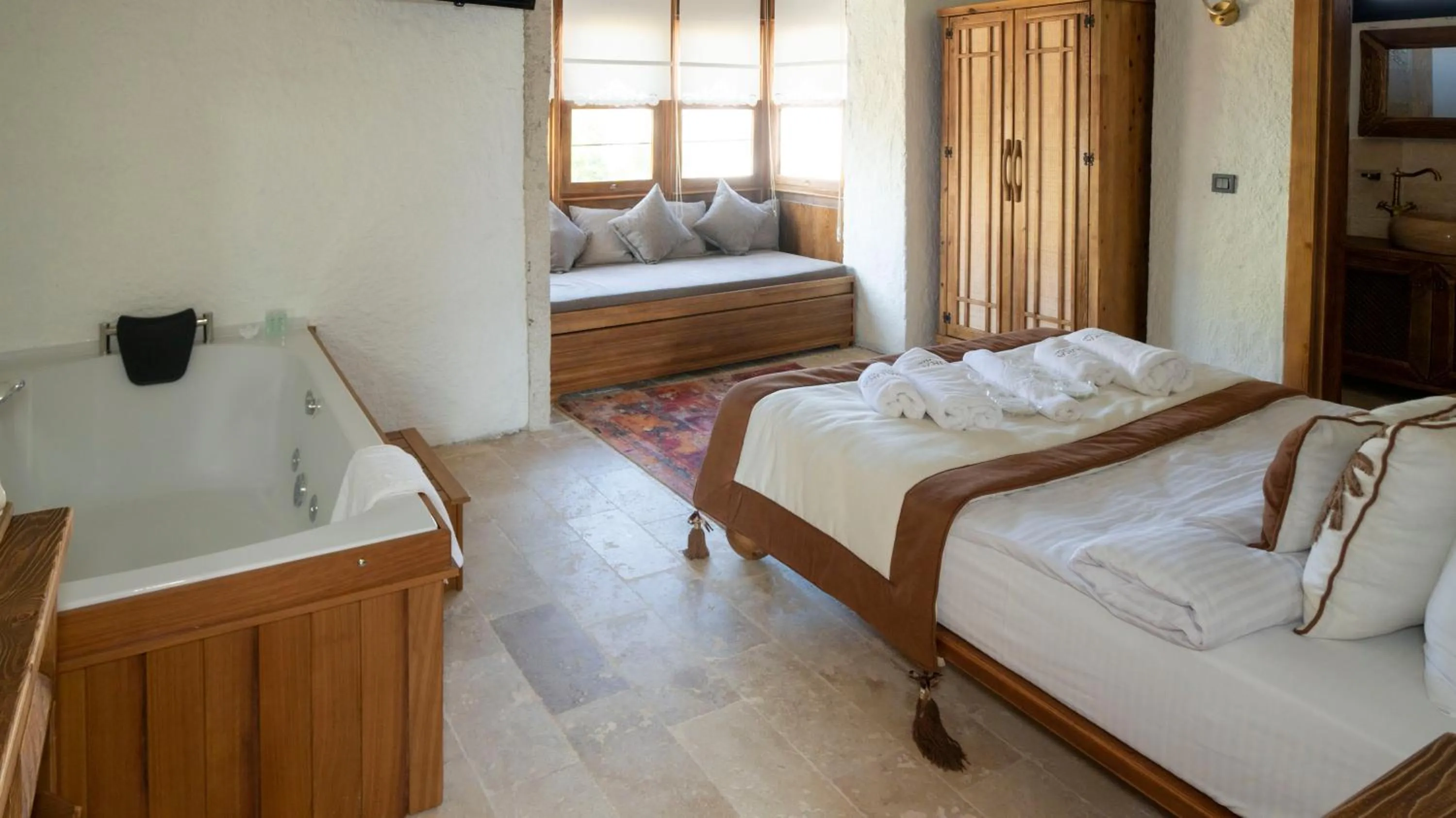 Aura Village Alaçatı