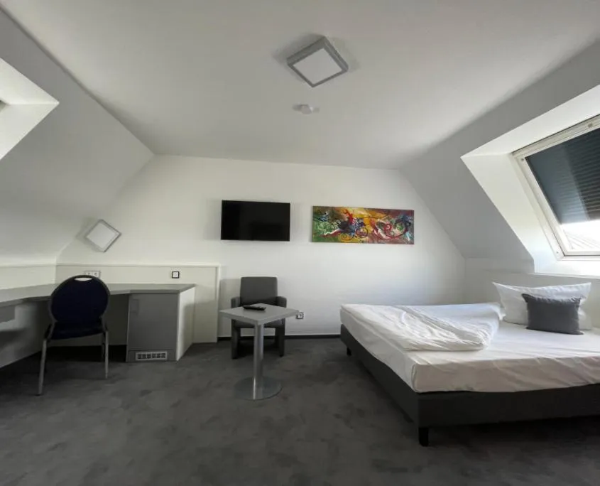 Bedroom, Bed in Weber Hotel Mannheim