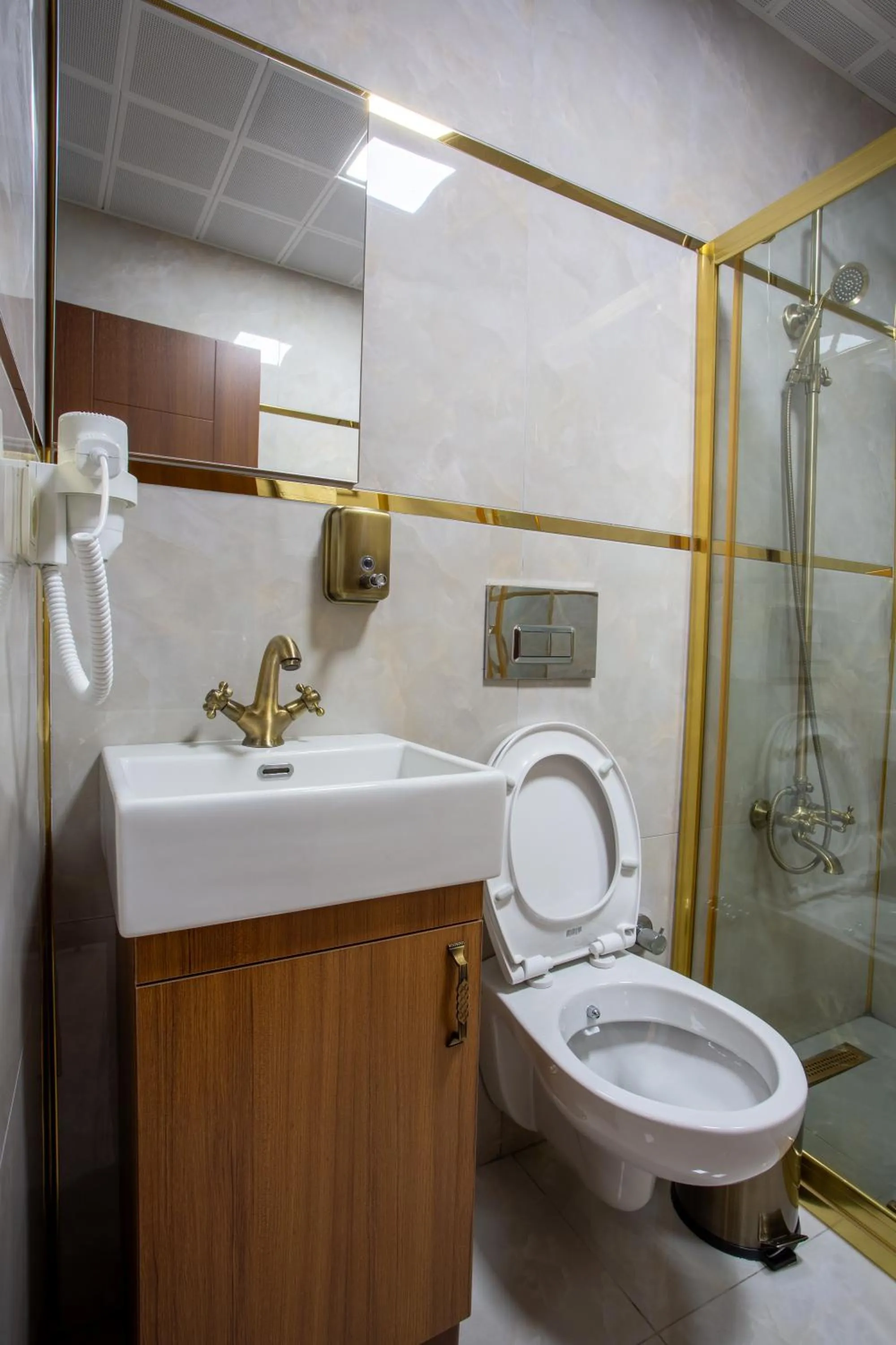 Shower in Sayina Hotel