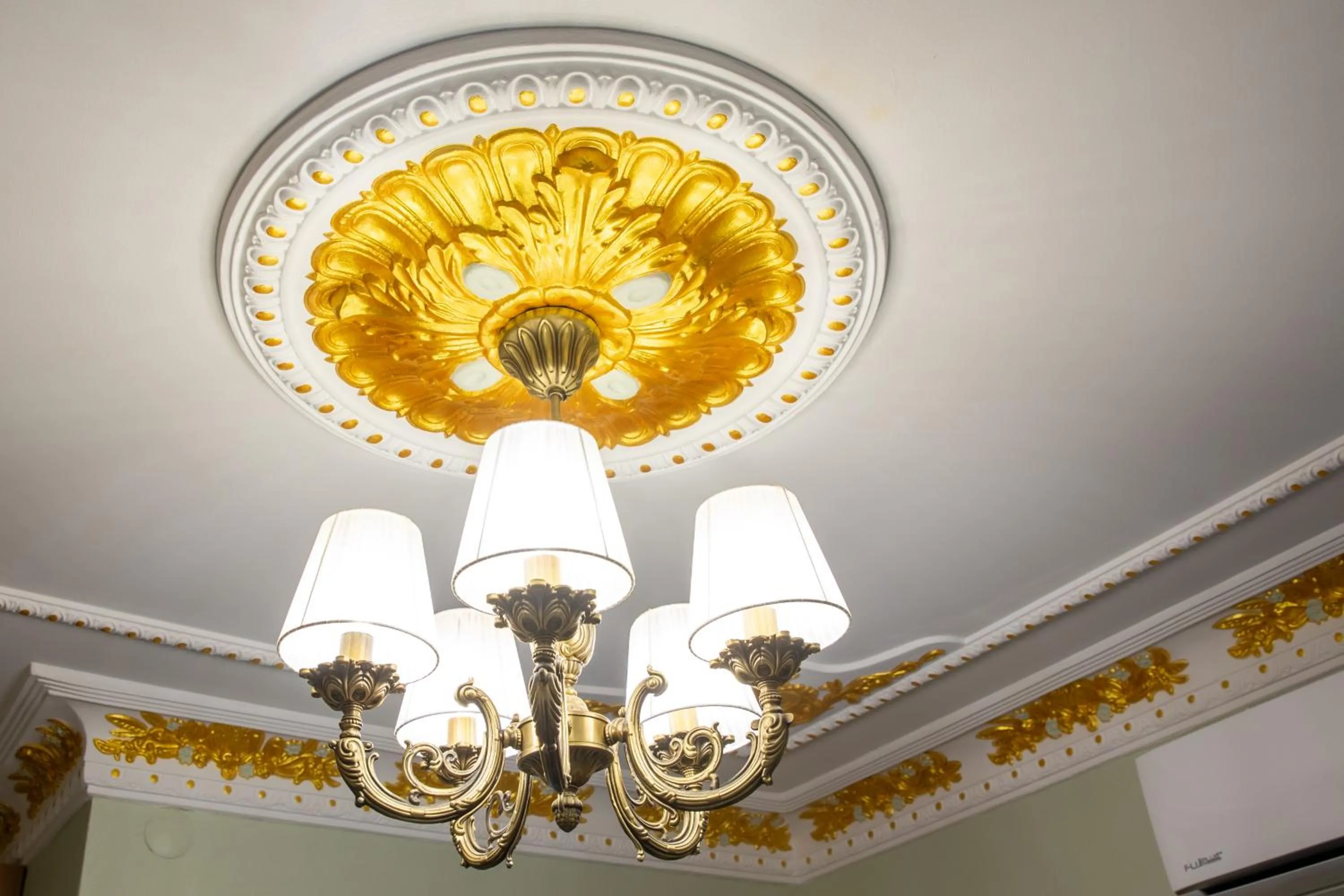 Massage in Sayina Hotel