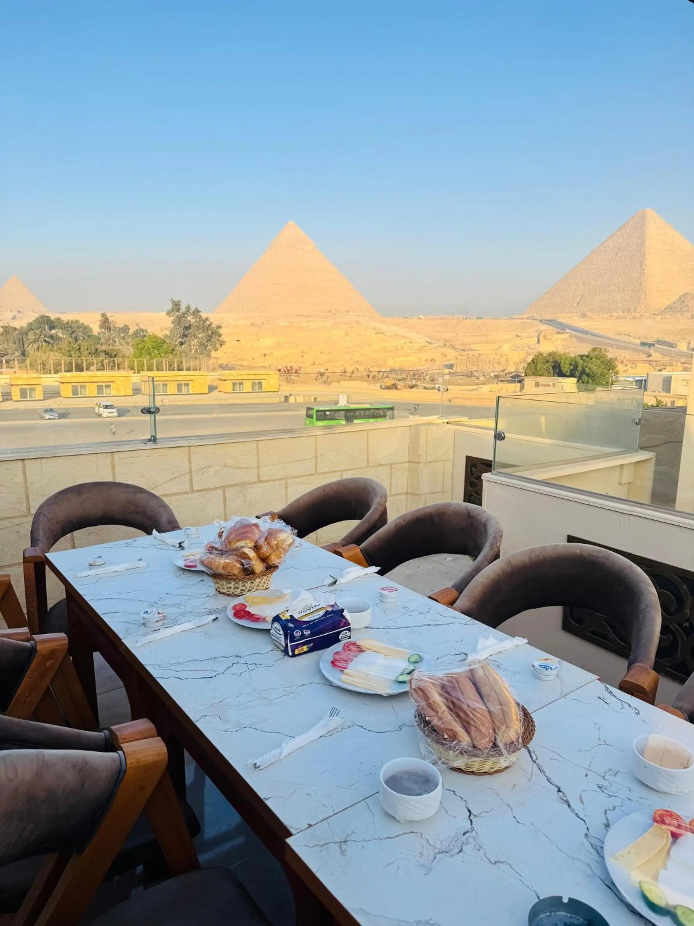 Restaurant/places to eat in Capital Of Pyramids Hotel