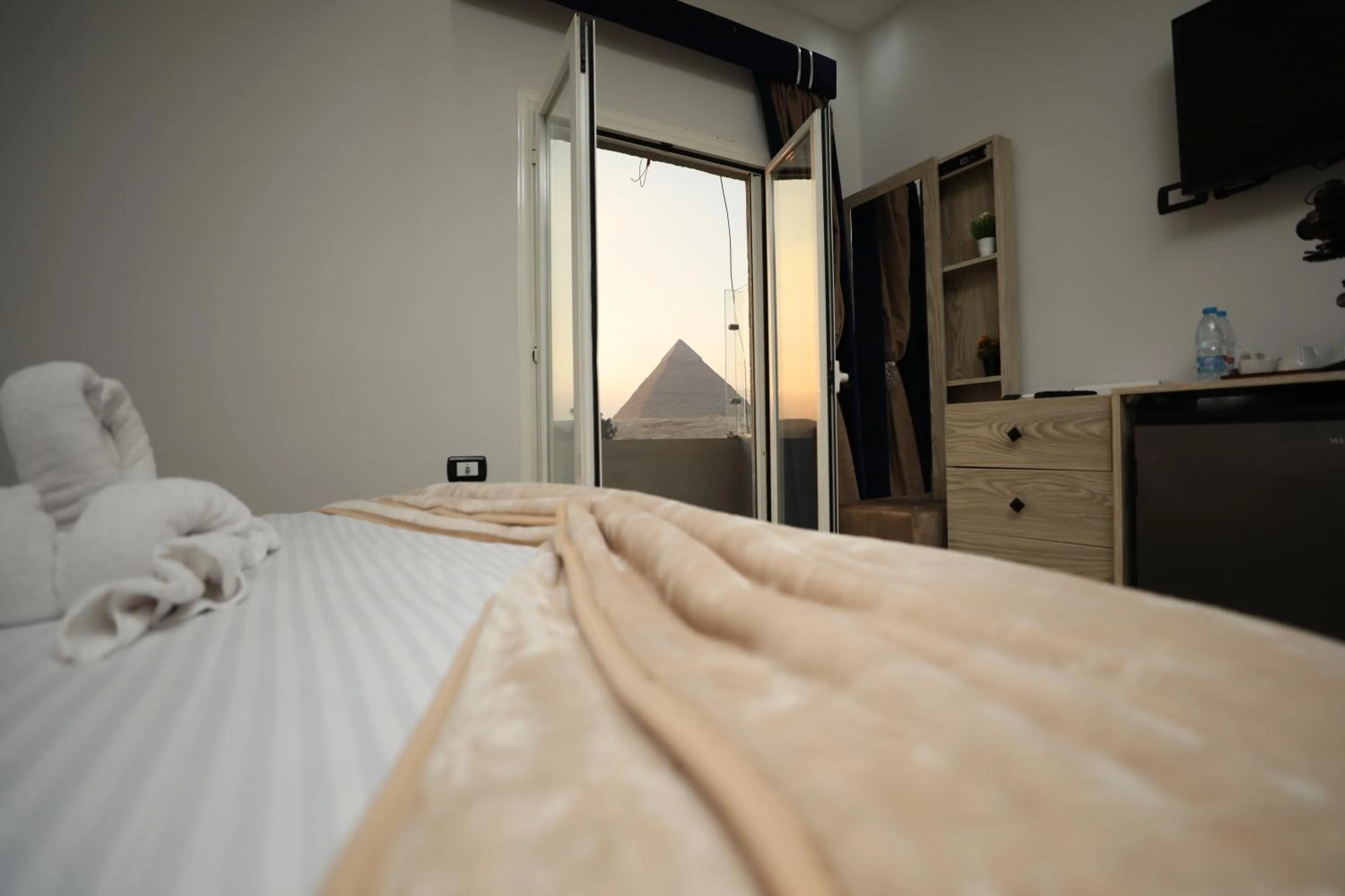 View (from property/room), Bed in Capital Of Pyramids Hotel