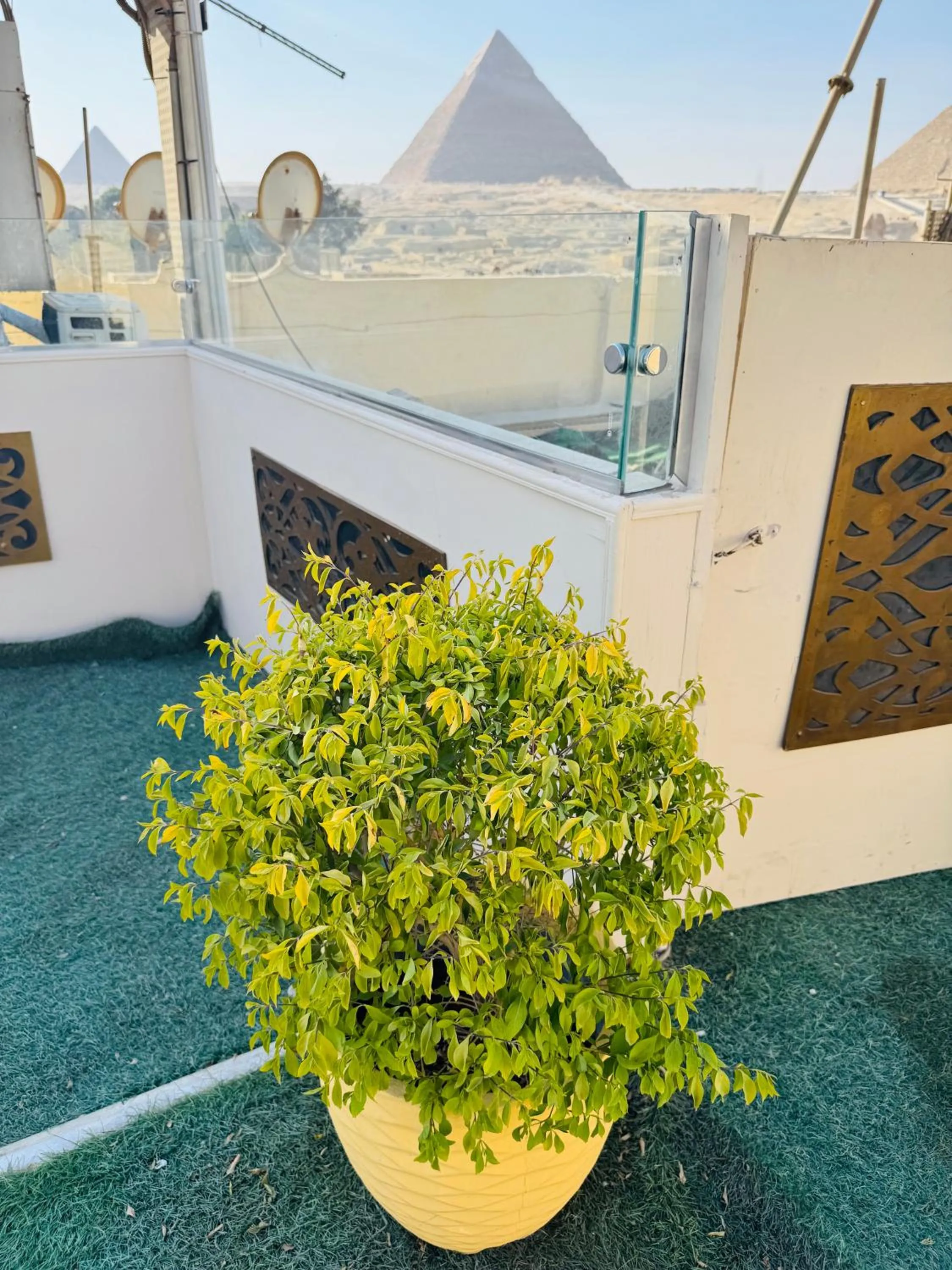 Restaurant/places to eat in Capital Of Pyramids Hotel